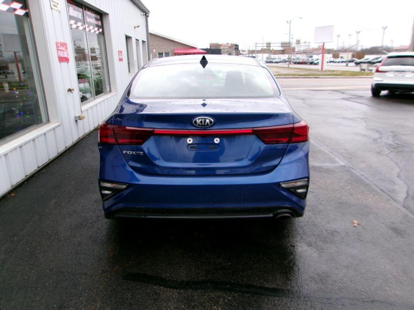 2021 BLUE KIA FORTE FE (3KPF24AD5ME) with an 2.0L engine, Continuously Variable transmission, located at 501 E. Columbia St., Springfield, OH, 45503, (800) 262-7122, 39.925262, -83.801796 - ***Clean Carfax***FE***New Tires***New Front and Rear Brakes***New Air Filter and Cabin Air Filter***New Wiper Blades***Fresh Oil Change***Ready To Go*** Jay North Auto has offered hand picked vehicles since 1965! Our customer's enjoy a NO pressure buying experience with a small town feel. We - Photo#4