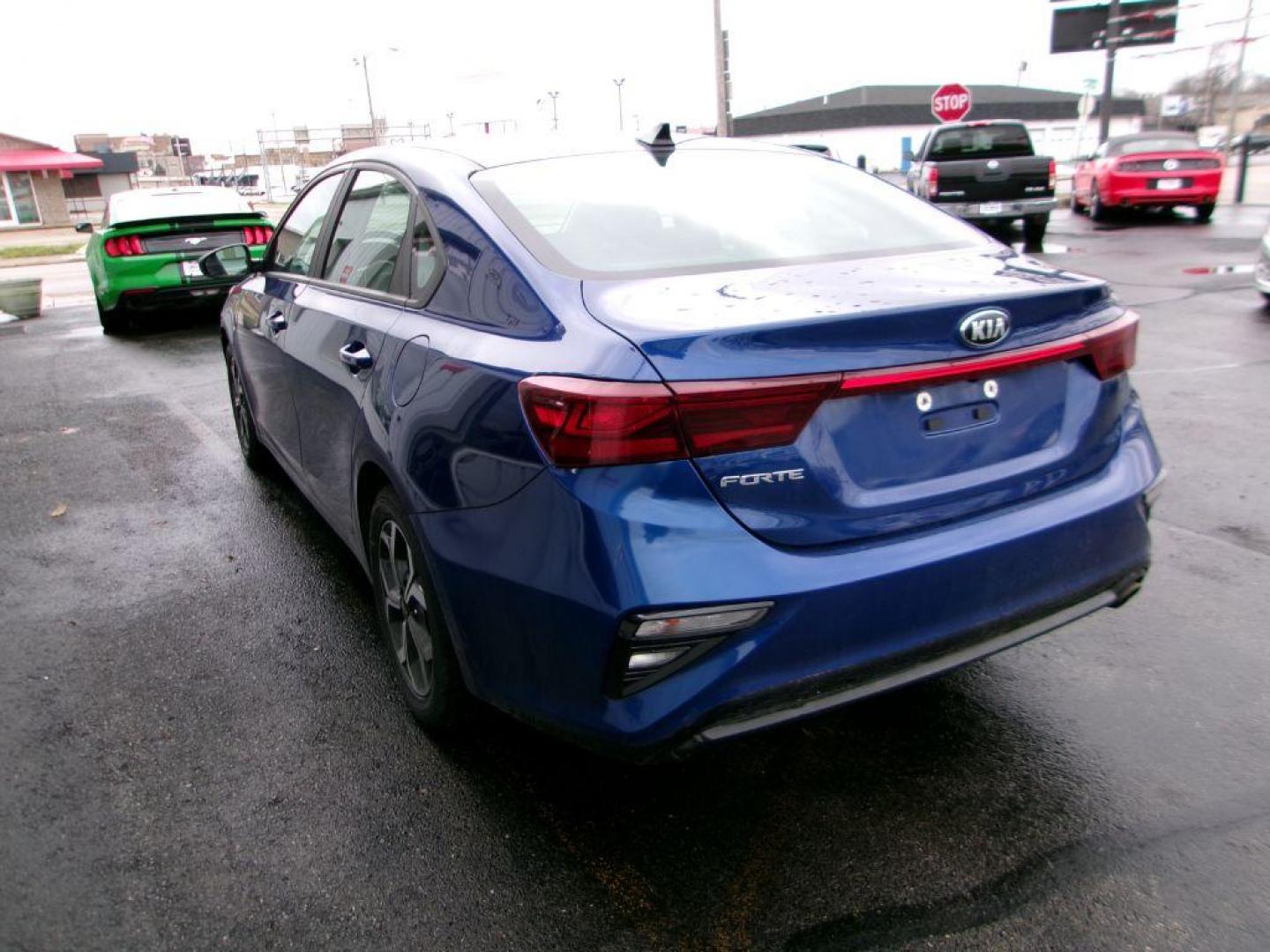 2021 BLUE KIA FORTE FE (3KPF24AD5ME) with an 2.0L engine, Continuously Variable transmission, located at 501 E. Columbia St., Springfield, OH, 45503, (800) 262-7122, 39.925262, -83.801796 - ***Clean Carfax***FE***New Tires***New Front and Rear Brakes***New Air Filter and Cabin Air Filter***New Wiper Blades***Fresh Oil Change***Ready To Go*** Jay North Auto has offered hand picked vehicles since 1965! Our customer's enjoy a NO pressure buying experience with a small town feel. We - Photo#5