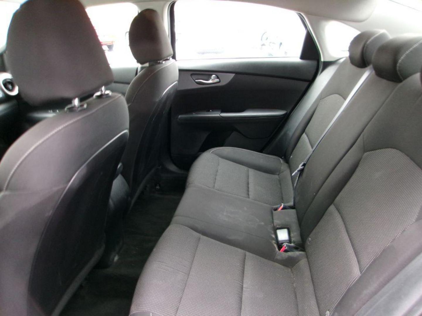 2021 BLUE KIA FORTE FE (3KPF24AD5ME) with an 2.0L engine, Continuously Variable transmission, located at 501 E. Columbia St., Springfield, OH, 45503, (800) 262-7122, 39.925262, -83.801796 - ***Clean Carfax***FE***New Tires***New Front and Rear Brakes***New Air Filter and Cabin Air Filter***New Wiper Blades***Fresh Oil Change***Ready To Go*** Jay North Auto has offered hand picked vehicles since 1965! Our customer's enjoy a NO pressure buying experience with a small town feel. We - Photo#11