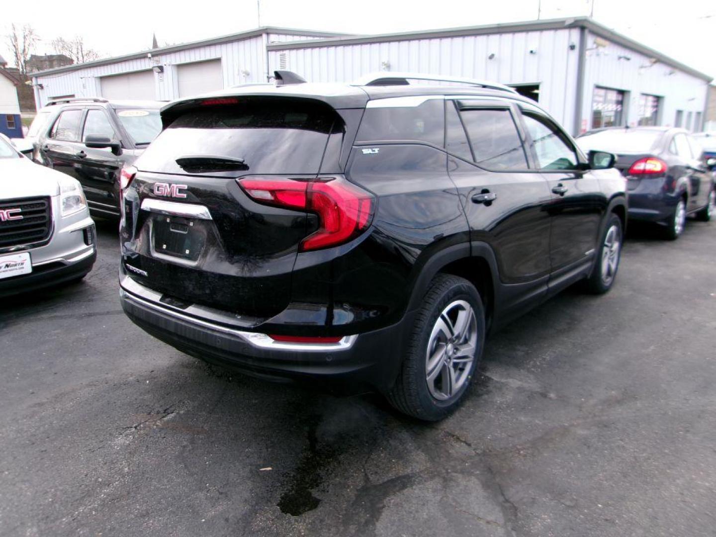 2018 BLACK GMC TERRAIN SLT (3GKALPEV8JL) with an 1.5L engine, Automatic transmission, located at 501 E. Columbia St., Springfield, OH, 45503, (800) 262-7122, 39.925262, -83.801796 - *** New Tires *** Leather *** Heated Seats *** SLT *** FWD *** Nice *** Jay North Auto has offered hand picked vehicles since 1965! Our customer's enjoy a NO pressure buying experience with a small town feel. We are a preferred dealer for many local credit unions and lenders. Bad credit? No Cre - Photo#2