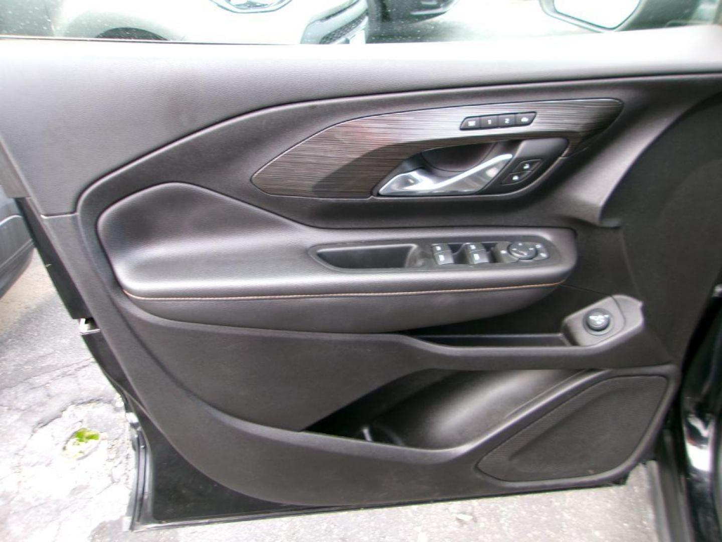 2018 BLACK GMC TERRAIN SLT (3GKALPEV8JL) with an 1.5L engine, Automatic transmission, located at 501 E. Columbia St., Springfield, OH, 45503, (800) 262-7122, 39.925262, -83.801796 - *** New Tires *** Leather *** Heated Seats *** SLT *** FWD *** Nice *** Jay North Auto has offered hand picked vehicles since 1965! Our customer's enjoy a NO pressure buying experience with a small town feel. We are a preferred dealer for many local credit unions and lenders. Bad credit? No Cre - Photo#6