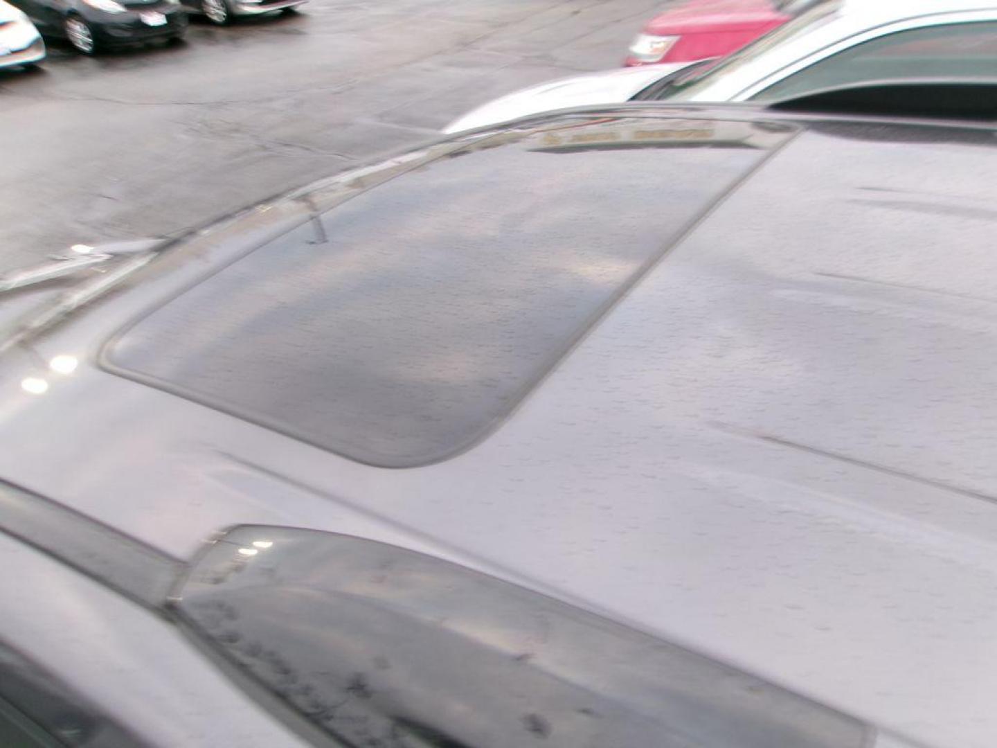 2010 GRAY TOYOTA HIGHLANDER SE (5TDJK3EH2AS) with an 3.5L engine, Automatic transmission, located at 501 E. Columbia St., Springfield, OH, 45503, (800) 262-7122, 39.925262, -83.801796 - *** SE *** Loaded *** Leather *** AWD V6 *** Moonroof *** Back Up Camera *** New Brakes *** New Rear Wheel Hubs *** New Air and Cabin Filter *** Jay North Auto has offered hand picked vehicles since 1965! Our customer's enjoy a NO pressure buying experience with a small town feel. We are a pre - Photo#9