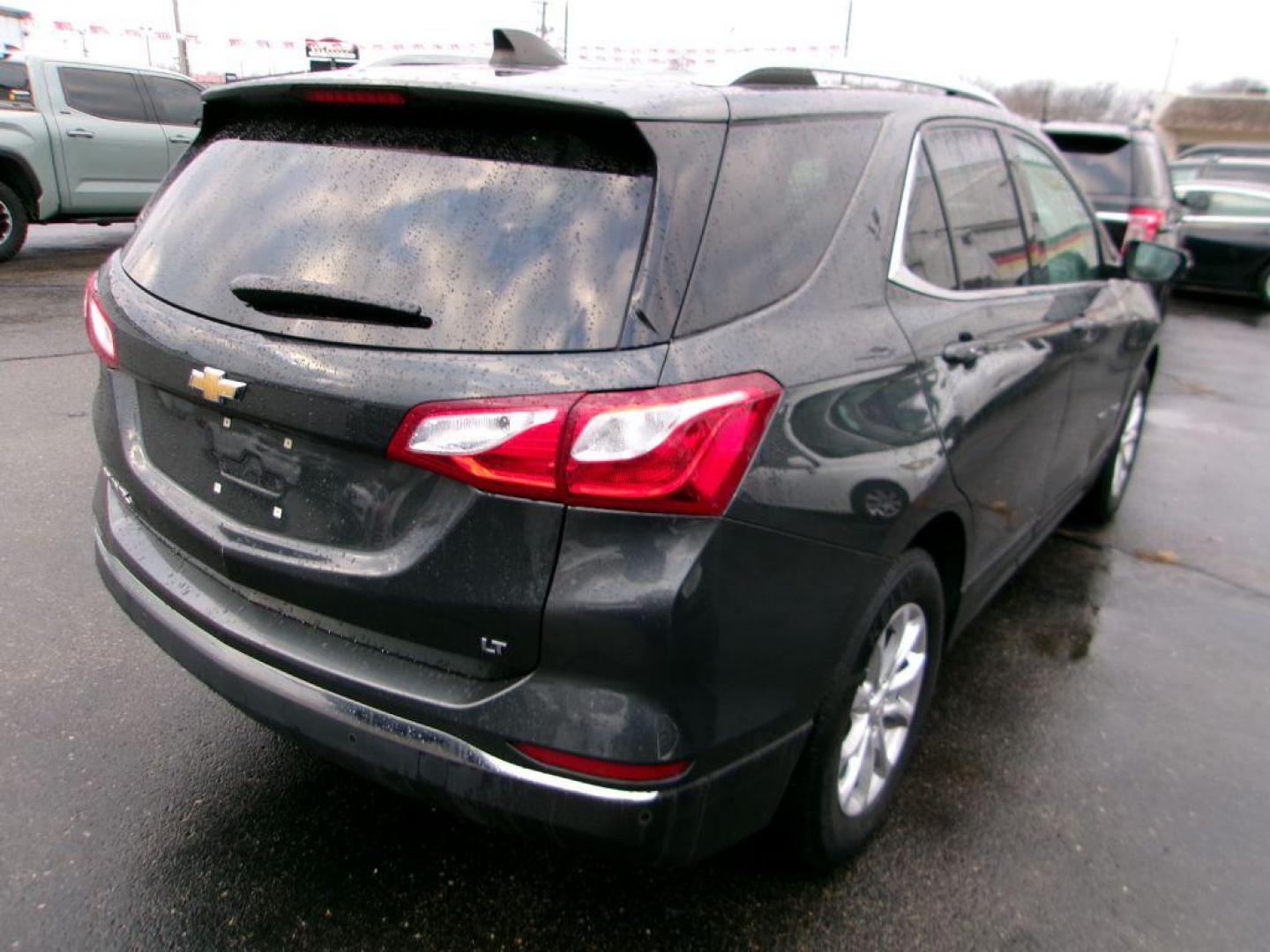 2018 GRAY CHEVROLET EQUINOX LT (3GNAXJEV2JL) with an 1.5L engine, Automatic transmission, located at 501 E. Columbia St., Springfield, OH, 45503, (800) 262-7122, 39.925262, -83.801796 - *** 1 Owner w/ Clean CarFax *** Panoramic Moonroof *** New Brakes *** Remote Start *** LT *** FWD *** Well Maintained *** Jay North Auto has offered hand picked vehicles since 1965! Our customer's enjoy a NO pressure buying experience with a small town feel. We are a preferred dealer for many - Photo#4