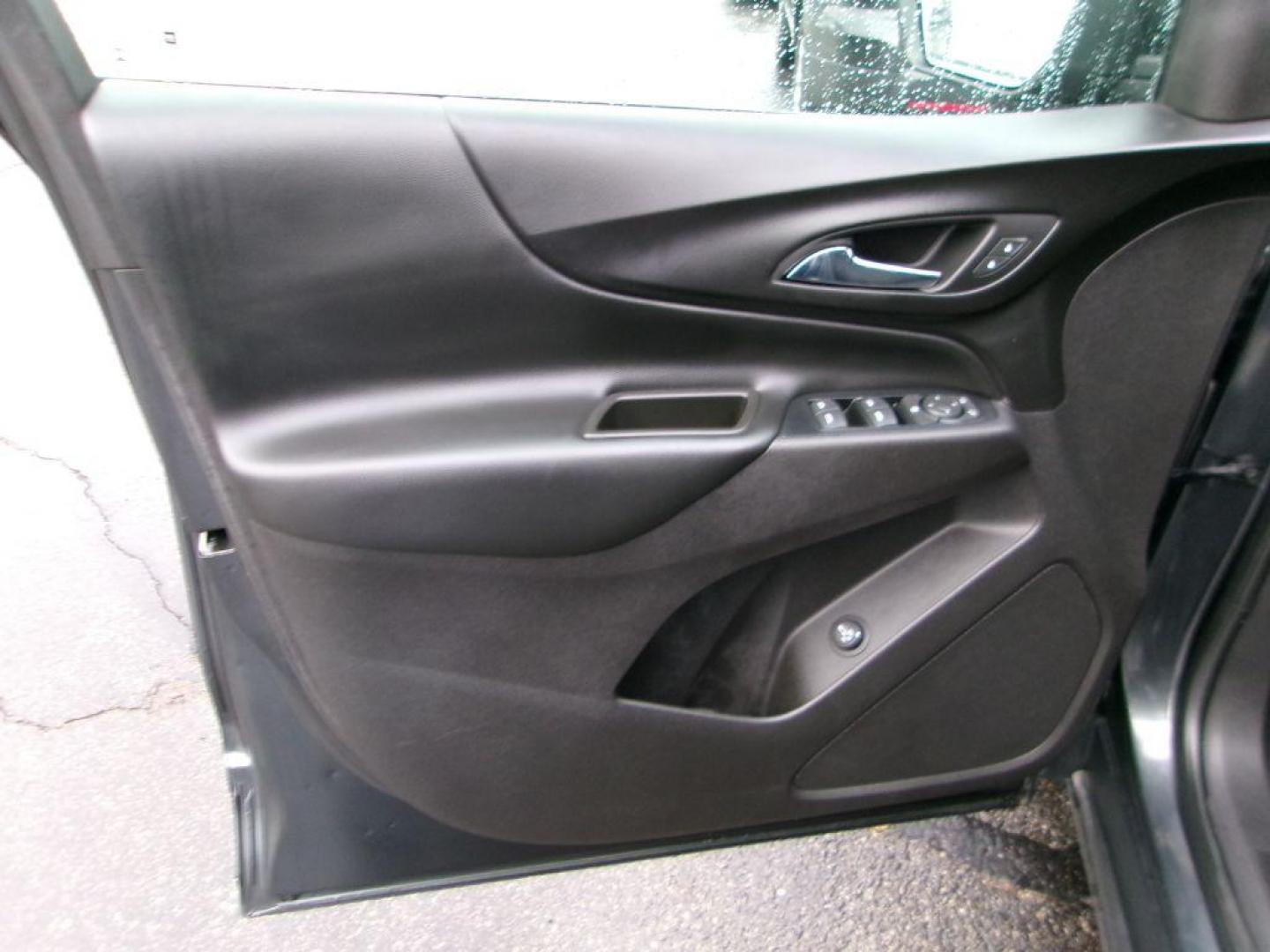 2018 GRAY CHEVROLET EQUINOX LT (3GNAXJEV2JL) with an 1.5L engine, Automatic transmission, located at 501 E. Columbia St., Springfield, OH, 45503, (800) 262-7122, 39.925262, -83.801796 - *** 1 Owner w/ Clean CarFax *** Panoramic Moonroof *** New Brakes *** Remote Start *** LT *** FWD *** Well Maintained *** Jay North Auto has offered hand picked vehicles since 1965! Our customer's enjoy a NO pressure buying experience with a small town feel. We are a preferred dealer for many - Photo#10