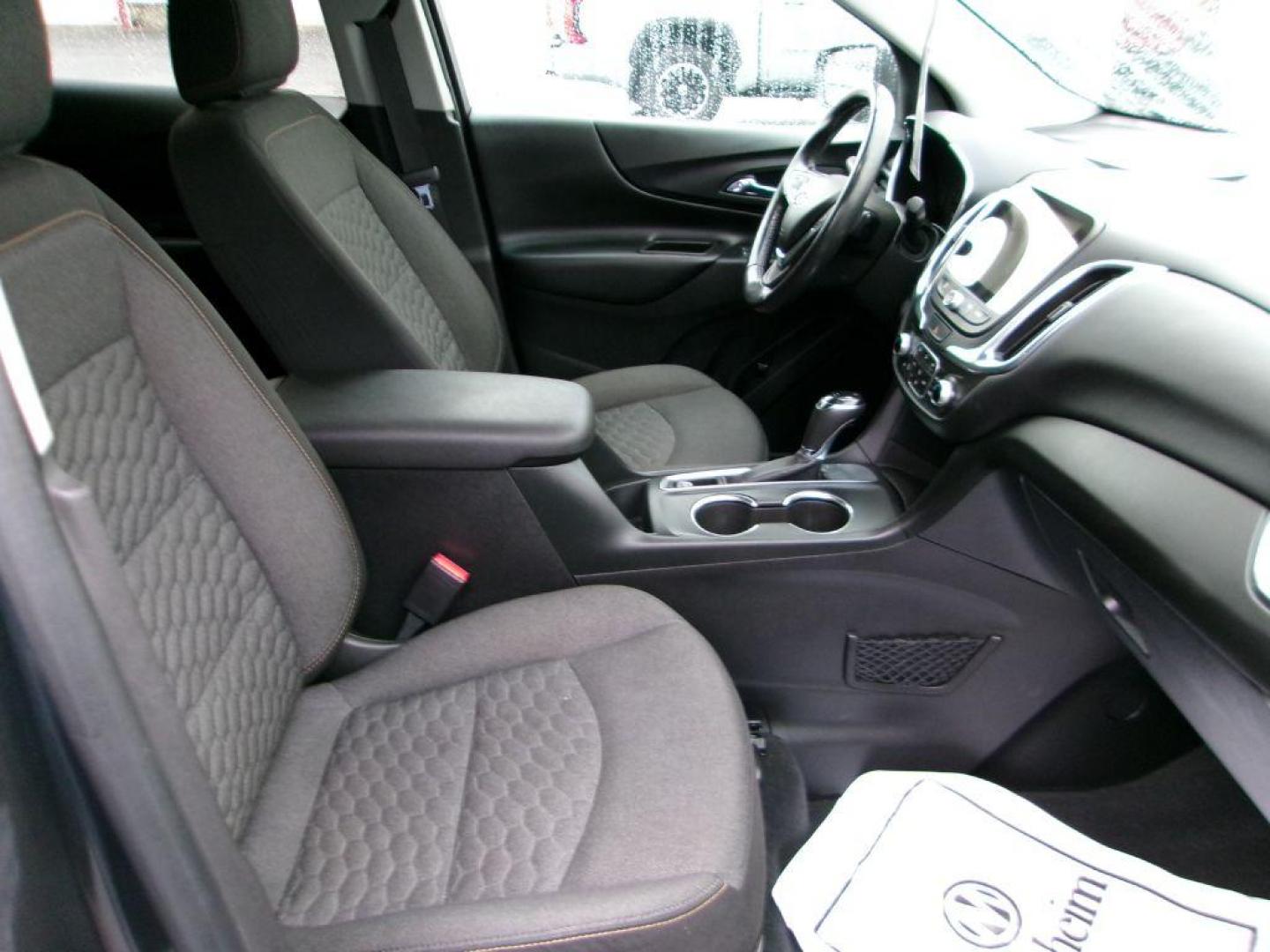 2018 GRAY CHEVROLET EQUINOX LT (3GNAXJEV2JL) with an 1.5L engine, Automatic transmission, located at 501 E. Columbia St., Springfield, OH, 45503, (800) 262-7122, 39.925262, -83.801796 - *** 1 Owner w/ Clean CarFax *** Panoramic Moonroof *** New Brakes *** Remote Start *** LT *** FWD *** Well Maintained *** Jay North Auto has offered hand picked vehicles since 1965! Our customer's enjoy a NO pressure buying experience with a small town feel. We are a preferred dealer for many - Photo#15