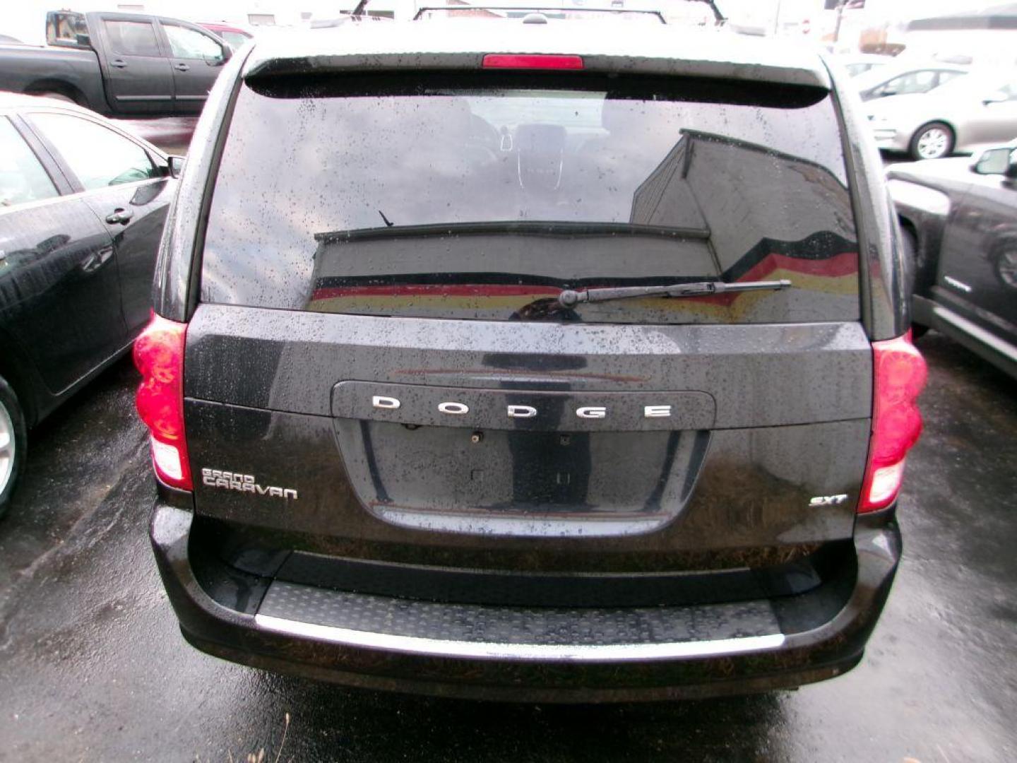 2020 BLACK DODGE GRAND CARAVAN SXT (2C4RDGCG7LR) with an 3.6L engine, Automatic transmission, located at 501 E. Columbia St., Springfield, OH, 45503, (800) 262-7122, 39.925262, -83.801796 - *** SXT *** 3.6L V6 *** New Brakes *** Oil and Filter *** Cabin and Air filter *** NICE *** Power Liftgate *** Power Doors *** Jay North Auto has offered hand picked vehicles since 1965! Our customer's enjoy a NO pressure buying experience with a small town feel. We are a preferred dealer for - Photo#4