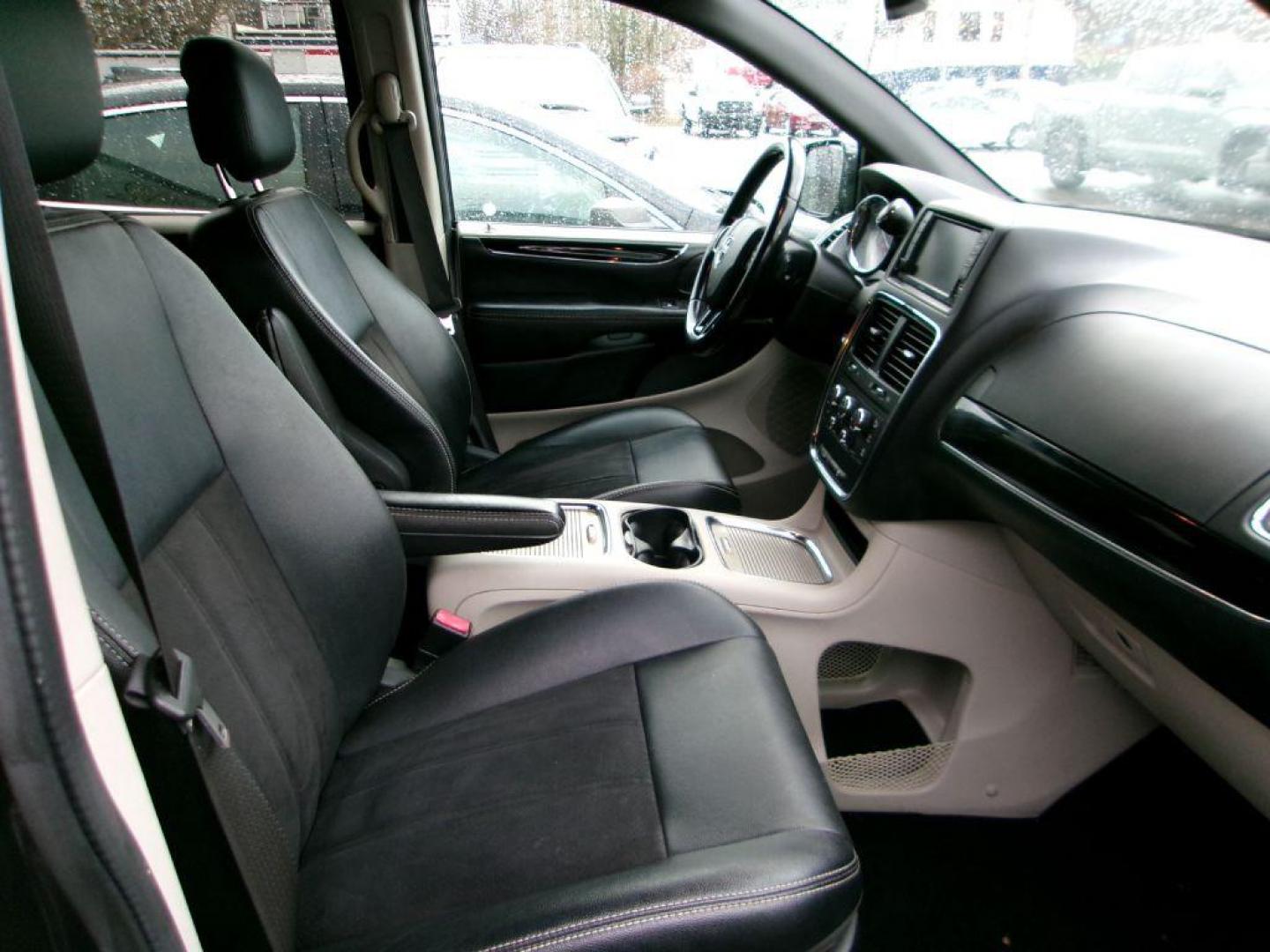 2020 BLACK DODGE GRAND CARAVAN SXT (2C4RDGCG7LR) with an 3.6L engine, Automatic transmission, located at 501 E. Columbia St., Springfield, OH, 45503, (800) 262-7122, 39.925262, -83.801796 - *** SXT *** 3.6L V6 *** New Brakes *** Oil and Filter *** Cabin and Air filter *** NICE *** Power Liftgate *** Power Doors *** Jay North Auto has offered hand picked vehicles since 1965! Our customer's enjoy a NO pressure buying experience with a small town feel. We are a preferred dealer for - Photo#15