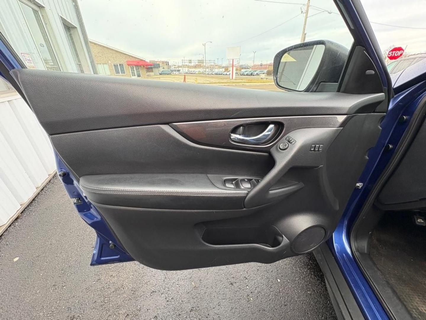2018 BLUE NISSAN ROGUE SV (JN8AT2MV6JW) with an 2.5L engine, Continuously Variable transmission, located at 501 E. Columbia St., Springfield, OH, 45503, (800) 262-7122, 39.925262, -83.801796 - *** New Brakes *** Alighnment *** New Wipers *** New Cabin and Air filter *** SV *** AWD *** Bose Audio *** Panoramic Roof *** Heated Steering Wheel *** Remote Start *** New Battery *** Apple CarPlay *** Heated Front Seats *** Jay North Auto has offered hand picked vehicles since 1965! Our custo - Photo#5