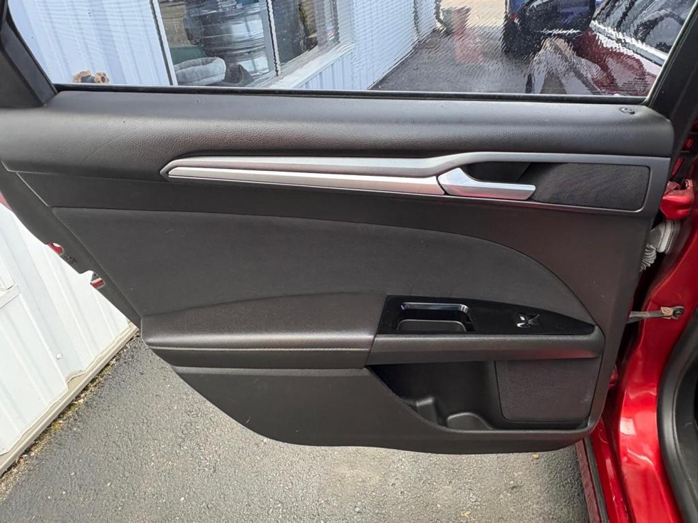 2014 RED FORD FUSION SE (3FA6P0H73ER) with an 2.5L engine, Automatic transmission, located at 501 E. Columbia St., Springfield, OH, 45503, (800) 262-7122, 39.925262, -83.801796 - ***Clean Carfax***New Tires***New Front and Rear Brakes***New Air Filter and Cabin Air Filter***New Spark Plugs***Fresh Oil Change***Detailed and Ready To Go*** Jay North Auto has offered hand picked vehicles since 1965! Our customer's enjoy a NO pressure buying experience with a small town fe - Photo#9