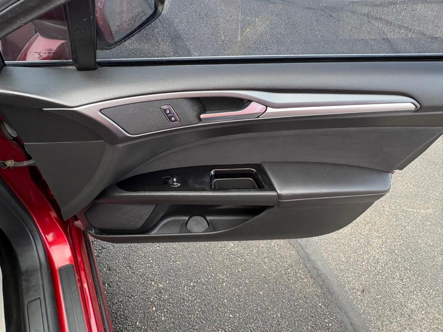 2014 RED FORD FUSION SE (3FA6P0H73ER) with an 2.5L engine, Automatic transmission, located at 501 E. Columbia St., Springfield, OH, 45503, (800) 262-7122, 39.925262, -83.801796 - ***Clean Carfax***New Tires***New Front and Rear Brakes***New Air Filter and Cabin Air Filter***New Spark Plugs***Fresh Oil Change***Detailed and Ready To Go*** Jay North Auto has offered hand picked vehicles since 1965! Our customer's enjoy a NO pressure buying experience with a small town fe - Photo#14