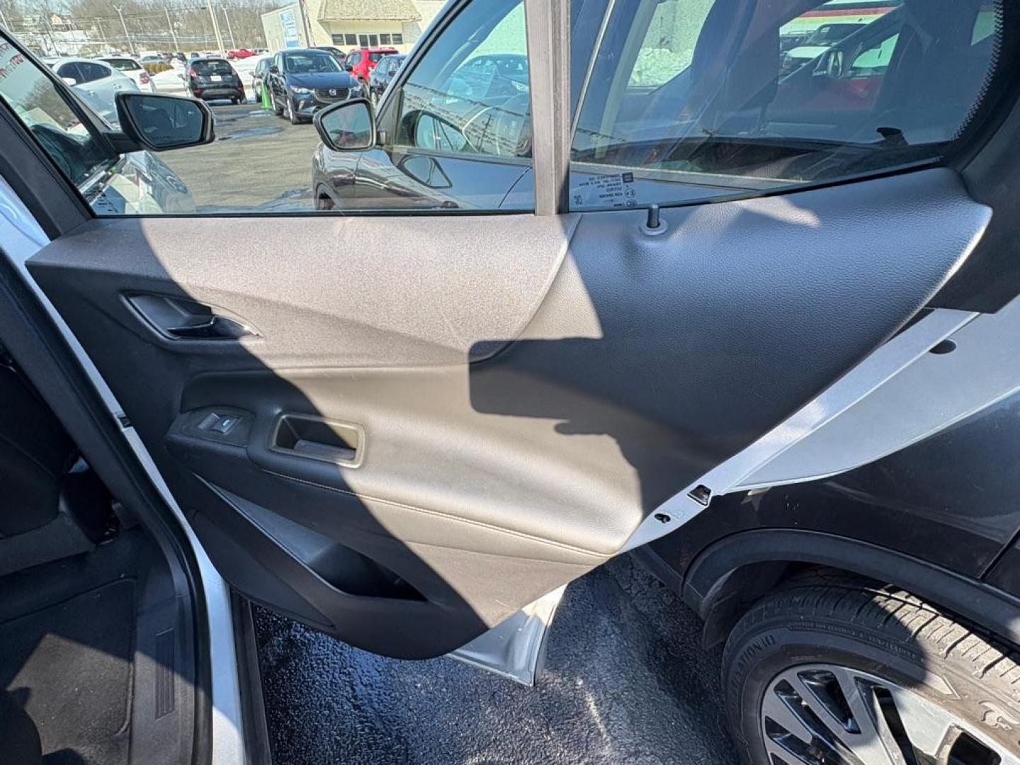 2020 SILVER CHEVROLET EQUINOX PREMIER (3GNAXYEX7LS) with an 2.0L engine, Automatic transmission, located at 501 E. Columbia St., Springfield, OH, 45503, (800) 262-7122, 39.925262, -83.801796 - *** 1 Owner *** Premier *** Panoramic Roof *** Heated and Cooled Seats *** Heated Steering Wheel *** AWD 2.0T *** Adaptive Cruise *** Lane Assist *** Blind Spot *** Forward Collision Alert *** Remote Start *** Jay North Auto has offered hand picked vehicles since 1965! Our customer's enjoy a NO - Photo#12