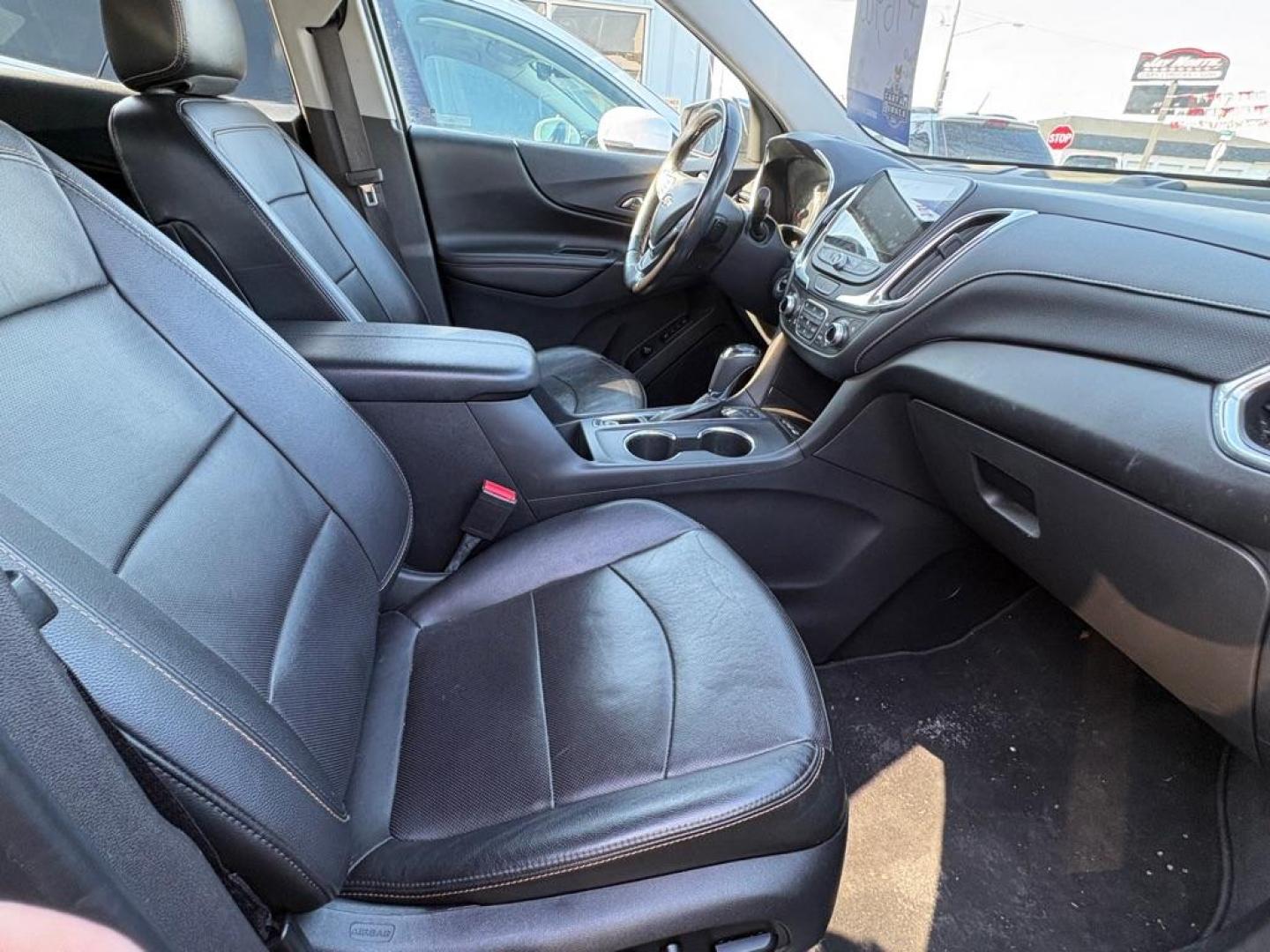 2020 SILVER CHEVROLET EQUINOX PREMIER (3GNAXYEX7LS) with an 2.0L engine, Automatic transmission, located at 501 E. Columbia St., Springfield, OH, 45503, (800) 262-7122, 39.925262, -83.801796 - *** 1 Owner *** Premier *** Panoramic Roof *** Heated and Cooled Seats *** Heated Steering Wheel *** AWD 2.0T *** Adaptive Cruise *** Lane Assist *** Blind Spot *** Forward Collision Alert *** Remote Start *** Jay North Auto has offered hand picked vehicles since 1965! Our customer's enjoy a NO - Photo#15