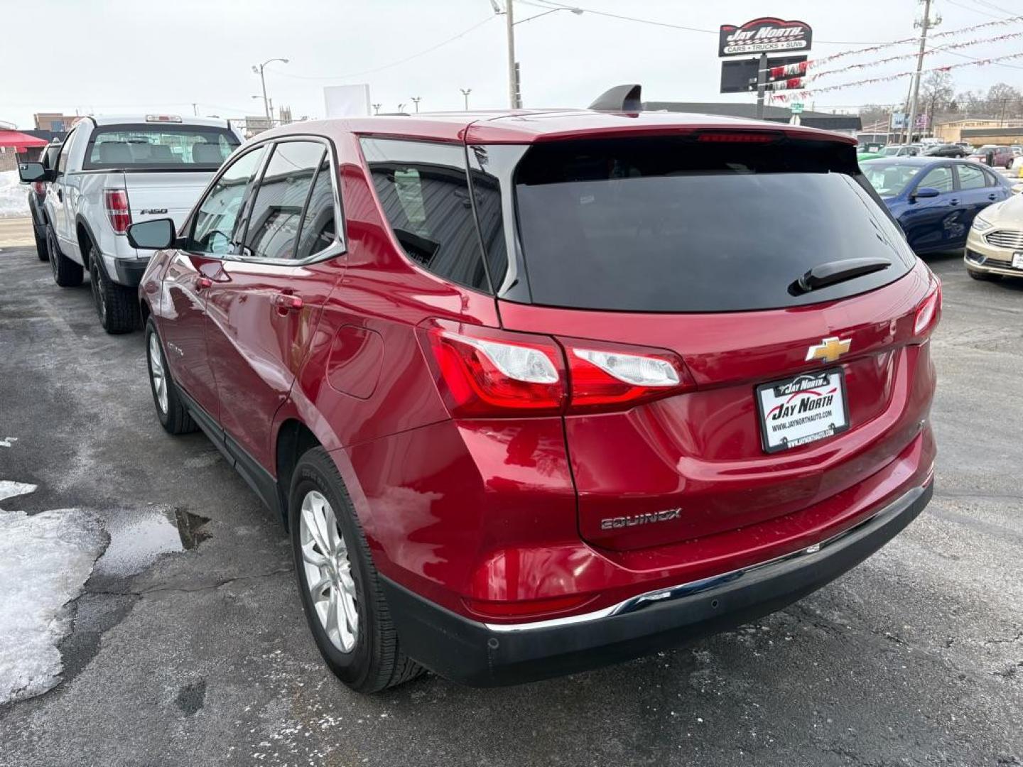 2018 RED CHEVROLET EQUINOX LT (2GNAXJEV8J6) with an 1.5L engine, Automatic transmission, located at 501 E. Columbia St., Springfield, OH, 45503, (800) 262-7122, 39.925262, -83.801796 - *** LT *** Remote Start *** New Oil and Filter *** New Cabin and Air filter *** New Brakes *** New TPMS Sensors *** Back Up Camera *** Jay North Auto has offered hand picked vehicles since 1965! Our customer's enjoy a NO pressure buying experience with a small town feel. We are a preferred de - Photo#4