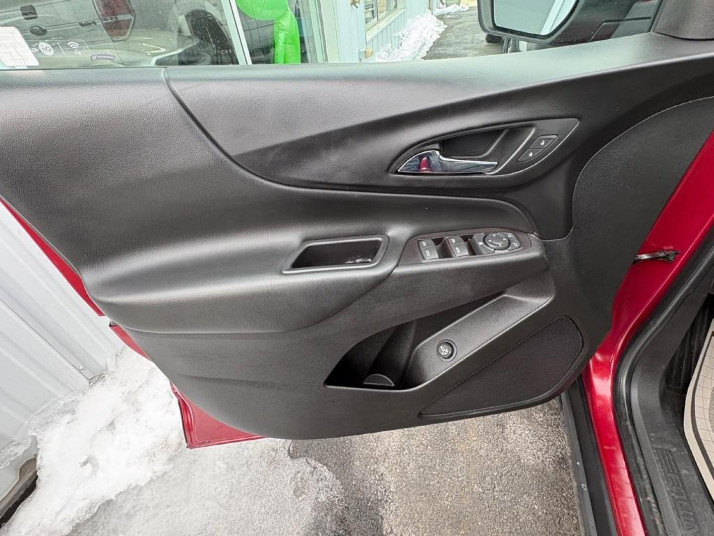 2018 RED CHEVROLET EQUINOX LT (2GNAXJEV8J6) with an 1.5L engine, Automatic transmission, located at 501 E. Columbia St., Springfield, OH, 45503, (800) 262-7122, 39.925262, -83.801796 - *** LT *** Remote Start *** New Oil and Filter *** New Cabin and Air filter *** New Brakes *** New TPMS Sensors *** Back Up Camera *** Jay North Auto has offered hand picked vehicles since 1965! Our customer's enjoy a NO pressure buying experience with a small town feel. We are a preferred de - Photo#7