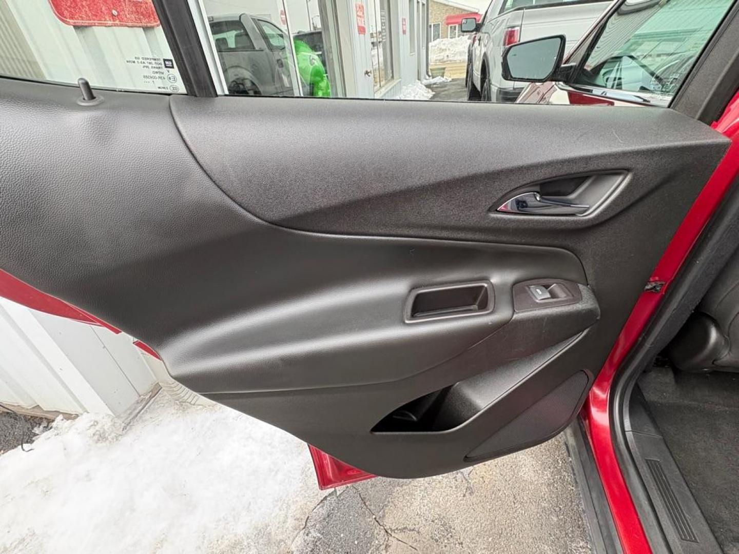 2018 RED CHEVROLET EQUINOX LT (2GNAXJEV8J6) with an 1.5L engine, Automatic transmission, located at 501 E. Columbia St., Springfield, OH, 45503, (800) 262-7122, 39.925262, -83.801796 - *** LT *** Remote Start *** New Oil and Filter *** New Cabin and Air filter *** New Brakes *** New TPMS Sensors *** Back Up Camera *** Jay North Auto has offered hand picked vehicles since 1965! Our customer's enjoy a NO pressure buying experience with a small town feel. We are a preferred de - Photo#10