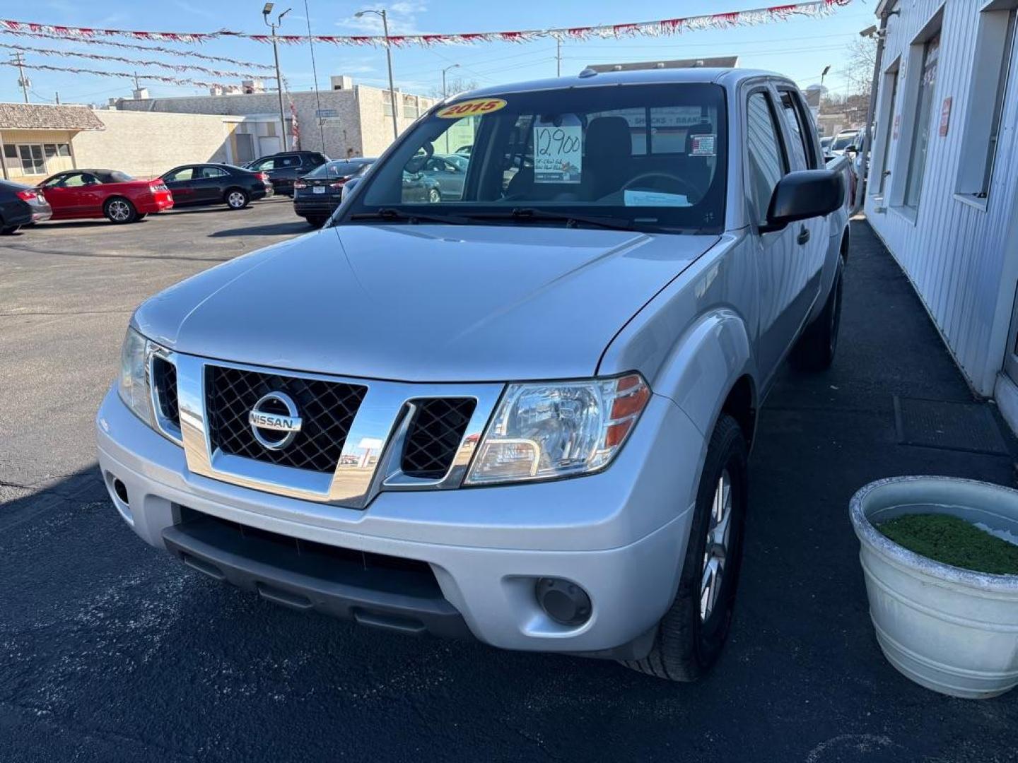 2015 SILVER NISSAN FRONTIER SV CREW CAB (1N6AD0ER4FN) with an 4.0L engine, Automatic transmission, located at 501 E. Columbia St., Springfield, OH, 45503, (800) 262-7122, 39.925262, -83.801796 - ***SV***Crew Cab***New Air Filter and Cabin Air Filter***New Front Brake Pads and Rotors***New Wipers***Fresh Oil Change*** Jay North Auto has offered hand picked vehicles since 1965! Our customer's enjoy a NO pressure buying experience with a small town feel. We are a preferred dealer for ma - Photo#5