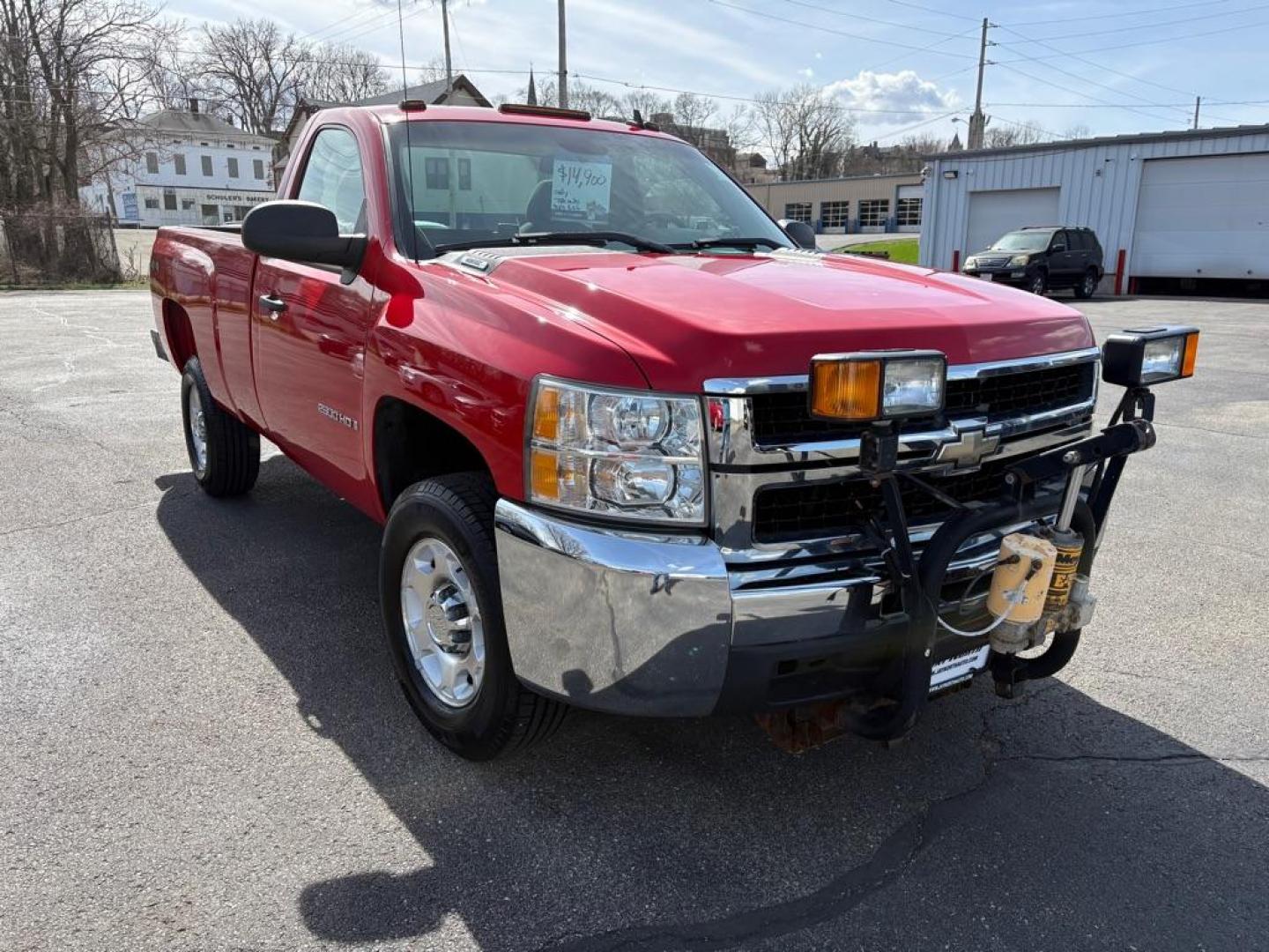 2008 RED CHEVROLET SILVERADO 2500 HEAVY DUTY (1GCHK24K28E) with an 6.0L engine, Automatic transmission, located at 501 E. Columbia St., Springfield, OH, 45503, (800) 262-7122, 39.925262, -83.801796 - ***Price Includes Documentation Fee!***2500HD***4X4***Regular Cab***6.0L V8*** New Air and Cabin Filter *** New Trans cooler line *** Oil and Filter *** 2 Owner w/ Clean CarFax *** Jay North Auto has offered hand picked vehicles since 1965! Our customer's enjoy a NO pressure buying experience w - Photo#0