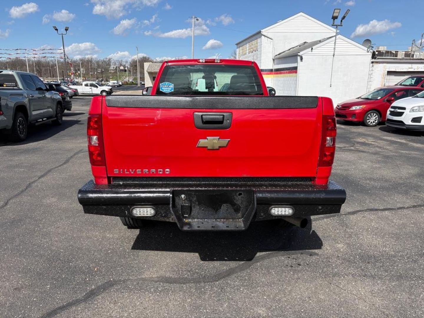 2008 RED CHEVROLET SILVERADO 2500 HEAVY DUTY (1GCHK24K28E) with an 6.0L engine, Automatic transmission, located at 501 E. Columbia St., Springfield, OH, 45503, (800) 262-7122, 39.925262, -83.801796 - ***Price Includes Documentation Fee!***2500HD***4X4***Regular Cab***6.0L V8*** New Air and Cabin Filter *** New Trans cooler line *** Oil and Filter *** 2 Owner w/ Clean CarFax *** Jay North Auto has offered hand picked vehicles since 1965! Our customer's enjoy a NO pressure buying experience w - Photo#3