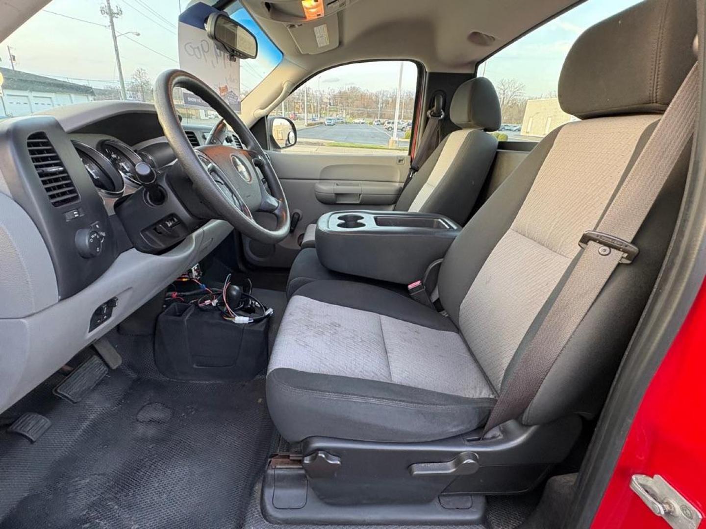 2008 RED CHEVROLET SILVERADO 2500 HEAVY DUTY (1GCHK24K28E) with an 6.0L engine, Automatic transmission, located at 501 E. Columbia St., Springfield, OH, 45503, (800) 262-7122, 39.925262, -83.801796 - ***Price Includes Documentation Fee!***2500HD***4X4***Regular Cab***6.0L V8*** New Air and Cabin Filter *** New Trans cooler line *** Oil and Filter *** 2 Owner w/ Clean CarFax *** Jay North Auto has offered hand picked vehicles since 1965! Our customer's enjoy a NO pressure buying experience w - Photo#9