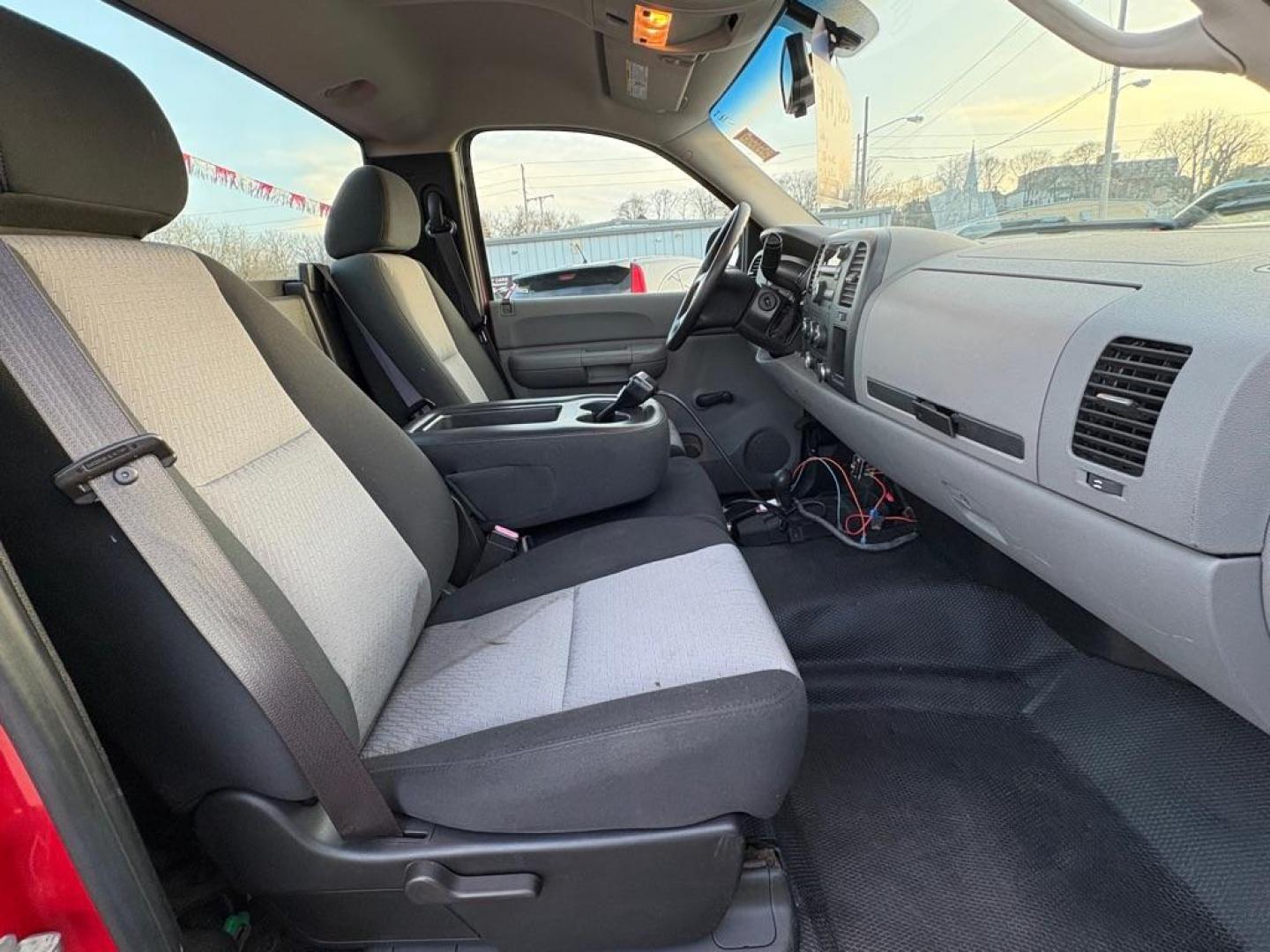 2008 RED CHEVROLET SILVERADO 2500 HEAVY DUTY (1GCHK24K28E) with an 6.0L engine, Automatic transmission, located at 501 E. Columbia St., Springfield, OH, 45503, (800) 262-7122, 39.925262, -83.801796 - ***Price Includes Documentation Fee!***2500HD***4X4***Regular Cab***6.0L V8*** New Air and Cabin Filter *** New Trans cooler line *** Oil and Filter *** 2 Owner w/ Clean CarFax *** Jay North Auto has offered hand picked vehicles since 1965! Our customer's enjoy a NO pressure buying experience w - Photo#13