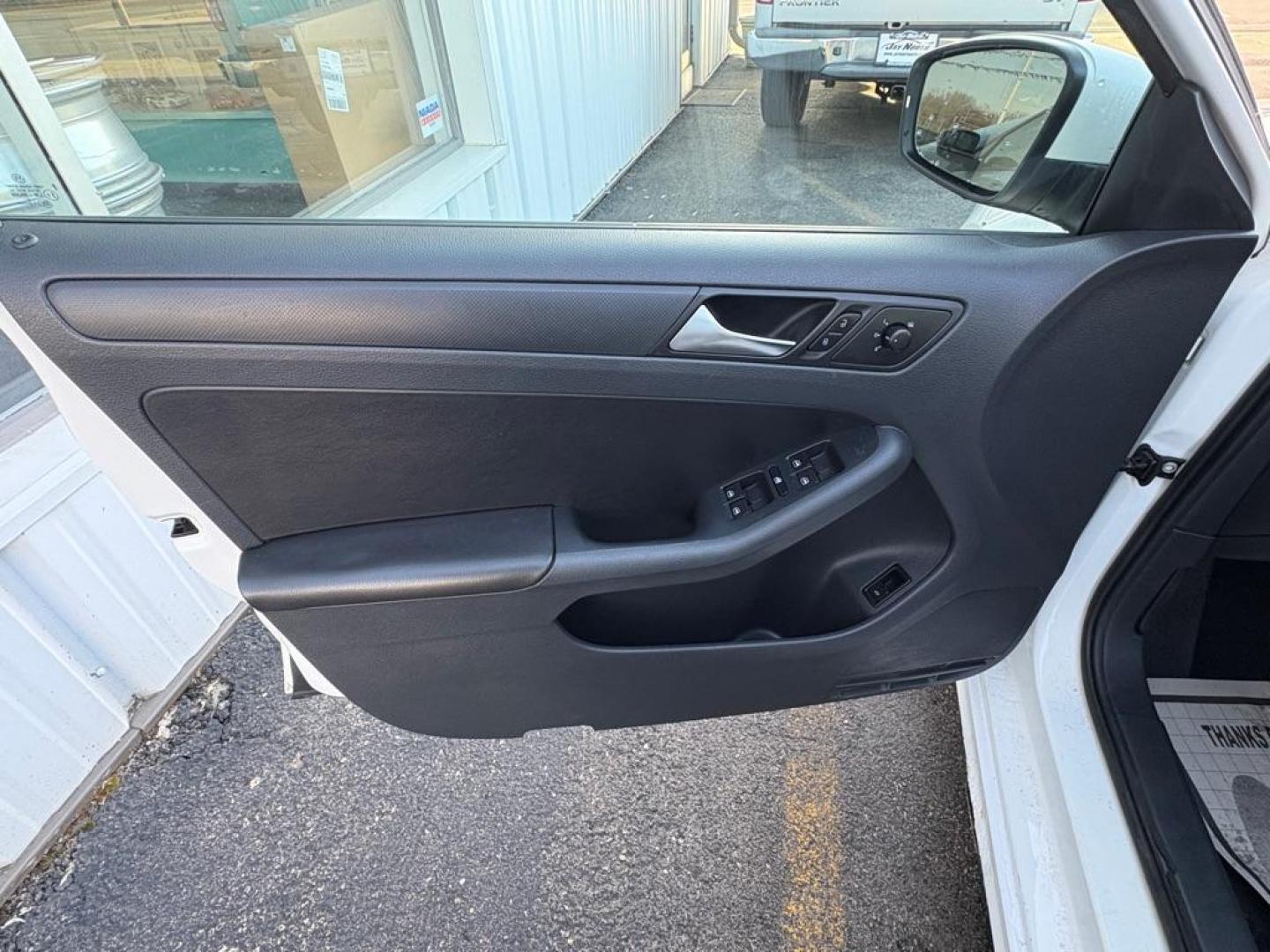 2011 WHITE VOLKSWAGEN JETTA SE (3VWDX7AJ0BM) with an 2.5L engine, Automatic transmission, located at 501 E. Columbia St., Springfield, OH, 45503, (800) 262-7122, 39.925262, -83.801796 - ***SE***2.5L***New Front Brake Pads and Rotors***New Air Filter and Cabin Air Filter***Fresh Oil Change*** Jay North Auto has offered hand picked vehicles since 1965! Our customer's enjoy a NO pressure buying experience with a small town feel. We are a preferred dealer for many local credit u - Photo#6