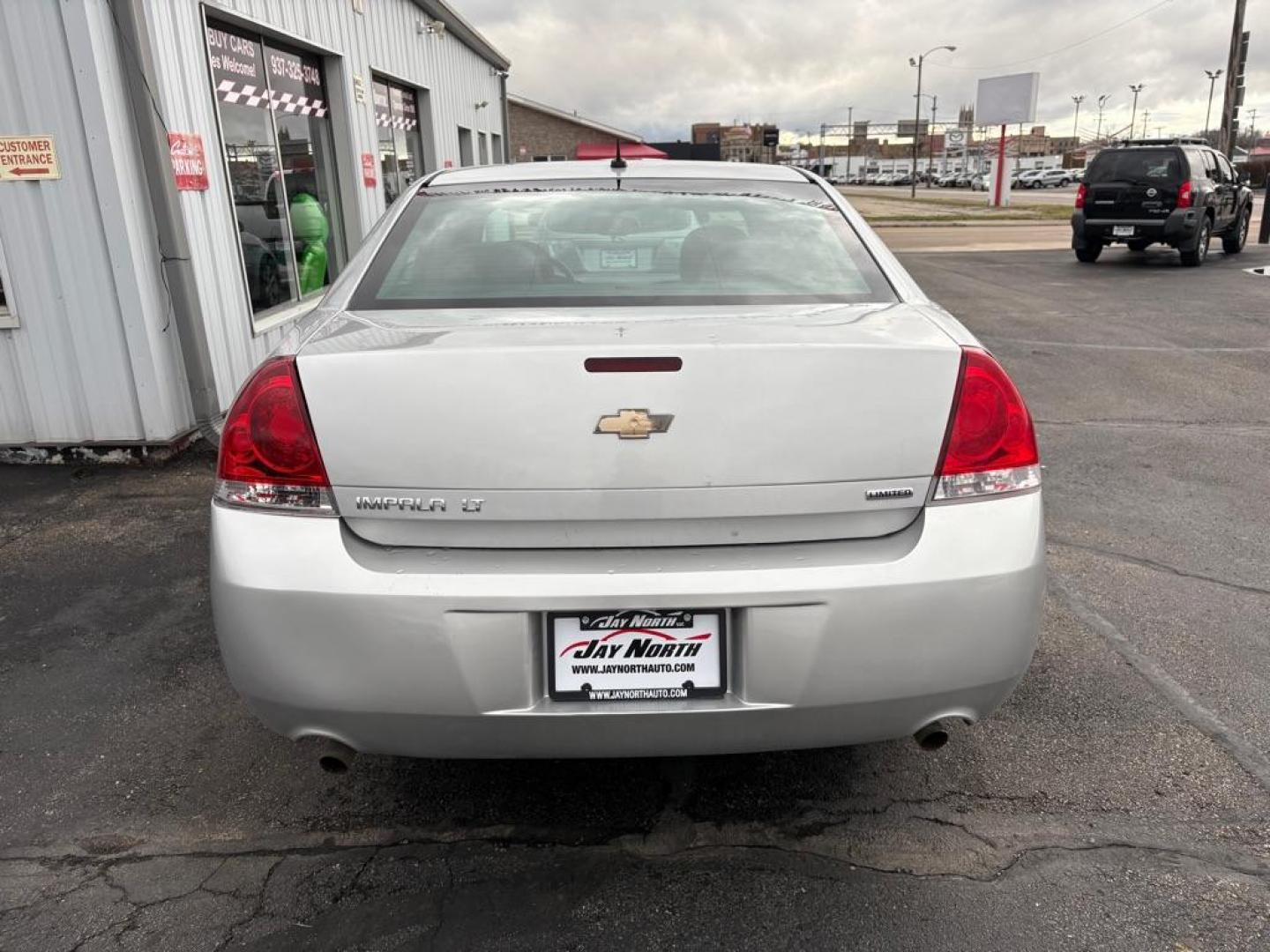 2014 SILVER CHEVROLET IMPALA LIMITED LT (2G1WB5E34E1) with an 3.6L engine, Automatic transmission, located at 501 E. Columbia St., Springfield, OH, 45503, (800) 262-7122, 39.925262, -83.801796 - ***Limited LT***Sunroof***New Tires***New Air Filter and Cabin Air Filter***Fresh Oil Change***3.6L V6*** Jay North Auto has offered hand picked vehicles since 1965! Our customer's enjoy a NO pressure buying experience with a small town feel. We are a preferred dealer for many local credit un - Photo#3