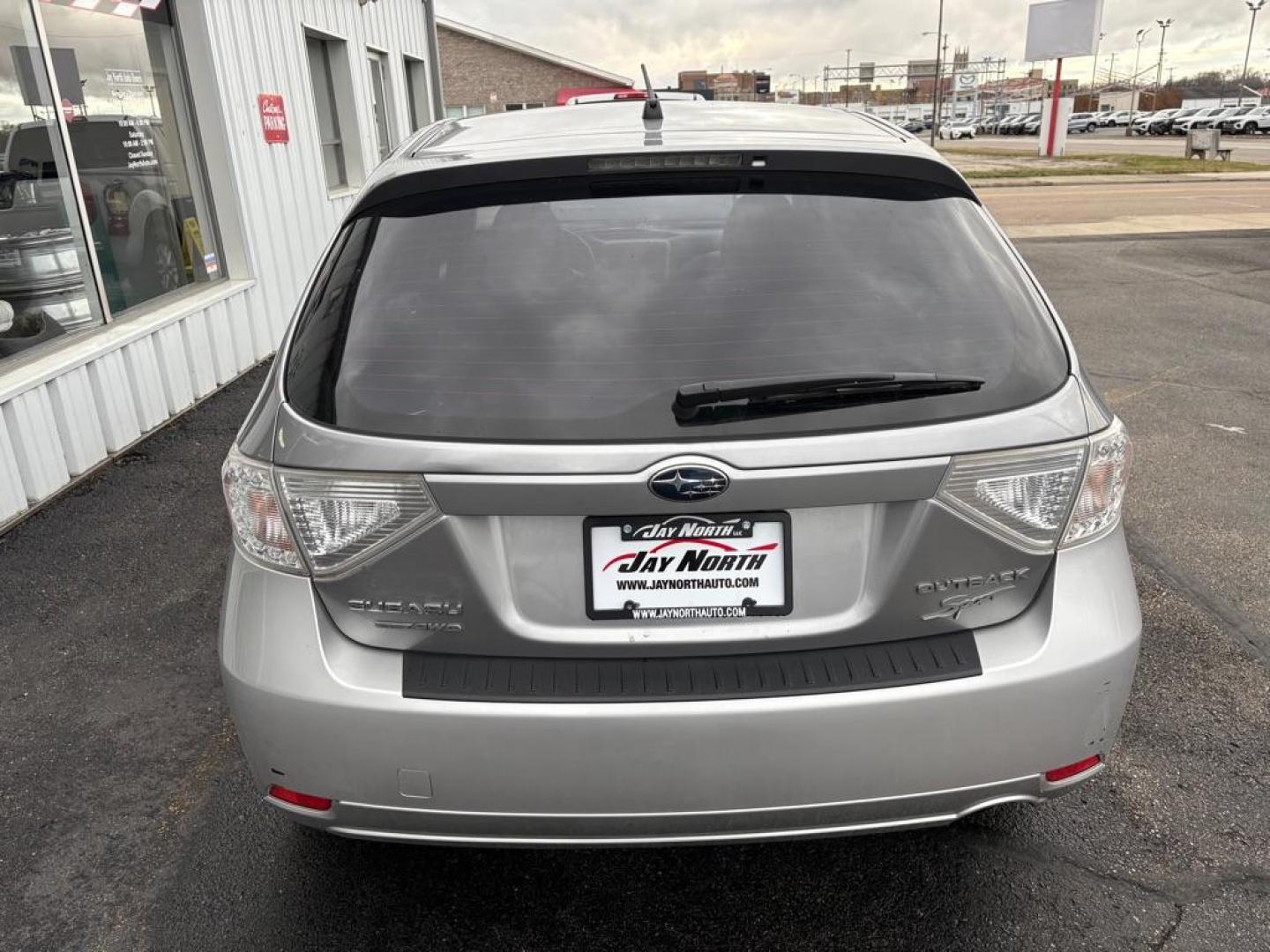 2011 GRAY SUBARU IMPREZA OUTBACK SPORT (JF1GH6D65BH) with an 2.5L engine, Automatic transmission, located at 501 E. Columbia St., Springfield, OH, 45503, (800) 262-7122, 39.925262, -83.801796 - Photo#3