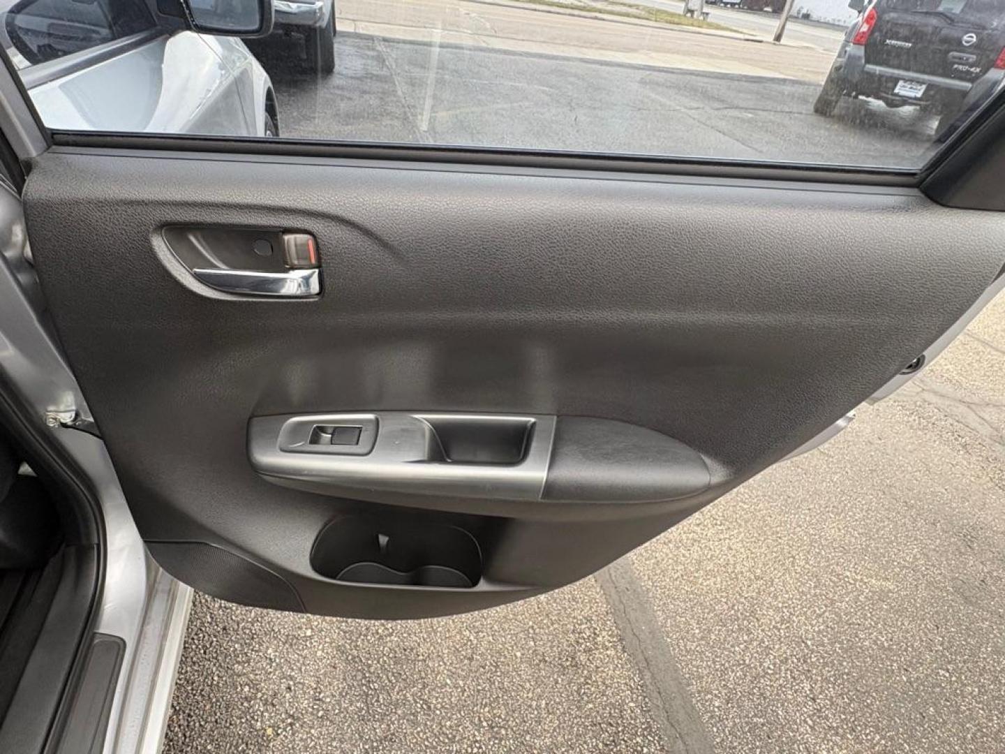 2011 GRAY SUBARU IMPREZA OUTBACK SPORT (JF1GH6D65BH) with an 2.5L engine, Automatic transmission, located at 501 E. Columbia St., Springfield, OH, 45503, (800) 262-7122, 39.925262, -83.801796 - Photo#12