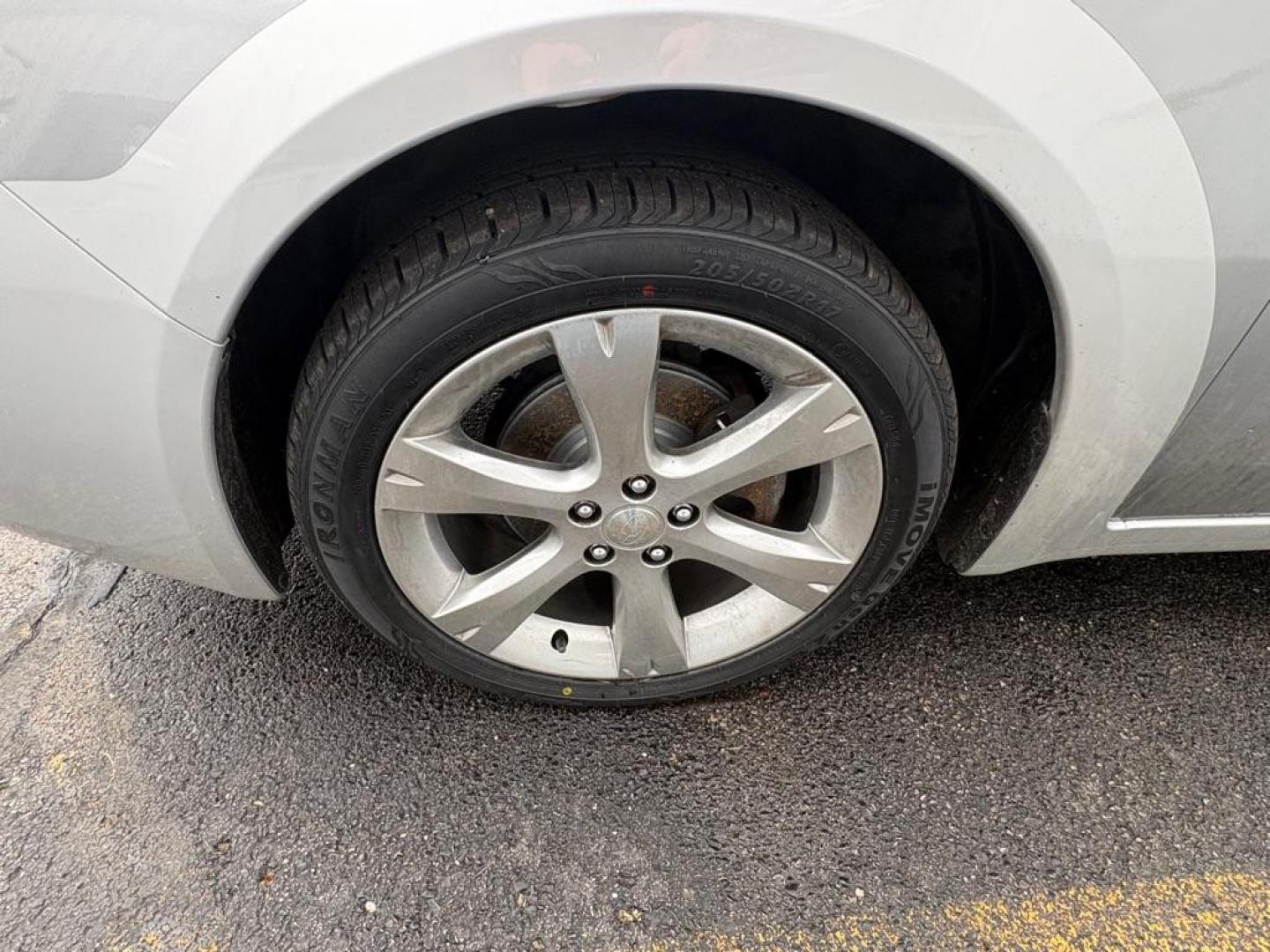 2011 GRAY SUBARU IMPREZA OUTBACK SPORT (JF1GH6D65BH) with an 2.5L engine, Automatic transmission, located at 501 E. Columbia St., Springfield, OH, 45503, (800) 262-7122, 39.925262, -83.801796 - Photo#17