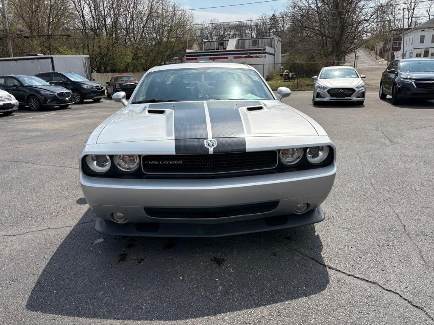 2009 SILVER DODGE CHALLENGER SRT-8 (2B3LJ74W59H) with an 6.1L engine, 6-Speed Manual transmission, located at 501 E. Columbia St., Springfield, OH, 45503, (800) 262-7122, 39.925262, -83.801796 - *** SRT 8 *** 6.1L *** Loaded *** 6 Speed Manual *** RWD *** Clean CarFax *** Oil and Filter Chage *** Cabin and Air filter *** Custom Wheels *** Jay North Auto has offered hand picked vehicles since 1965! Our customer's enjoy a NO pressure buying experience with a small town feel. We are a pr - Photo#7