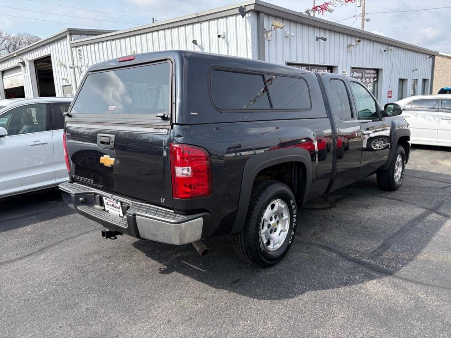 2013 BLUE CHEVROLET SILVERADO 1500 LT (1GCRCSE07DZ) with an 5.3L engine, Automatic transmission, located at 501 E. Columbia St., Springfield, OH, 45503, (800) 262-7122, 39.925262, -83.801796 - ***Price Includes Documentation Fee***Clean Carfax***LT***5.3L V8***New Rear Brake Pads and Rotors***New Tires***New Air Filter***Fresh Oil Change*** Jay North Auto has offered hand picked vehicles since 1965! Our customer's enjoy a NO pressure buying experience with a small town feel. We are - Photo#2
