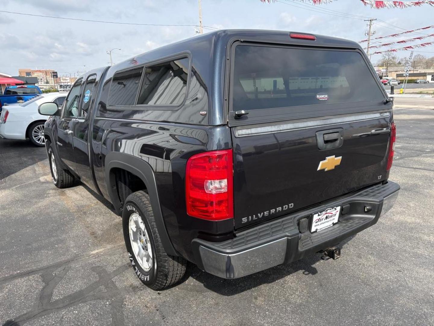 2013 BLUE CHEVROLET SILVERADO 1500 LT (1GCRCSE07DZ) with an 5.3L engine, Automatic transmission, located at 501 E. Columbia St., Springfield, OH, 45503, (800) 262-7122, 39.925262, -83.801796 - ***Price Includes Documentation Fee***Clean Carfax***LT***5.3L V8***New Rear Brake Pads and Rotors***New Tires***New Air Filter***Fresh Oil Change*** Jay North Auto has offered hand picked vehicles since 1965! Our customer's enjoy a NO pressure buying experience with a small town feel. We are - Photo#4