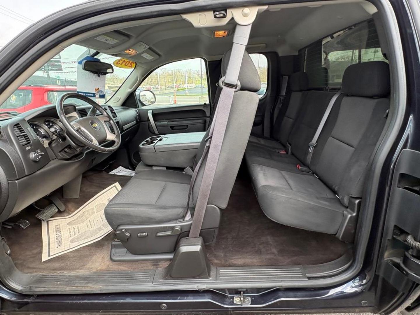 2013 BLUE CHEVROLET SILVERADO 1500 LT (1GCRCSE07DZ) with an 5.3L engine, Automatic transmission, located at 501 E. Columbia St., Springfield, OH, 45503, (800) 262-7122, 39.925262, -83.801796 - ***Price Includes Documentation Fee***Clean Carfax***LT***5.3L V8***New Rear Brake Pads and Rotors***New Tires***New Air Filter***Fresh Oil Change*** Jay North Auto has offered hand picked vehicles since 1965! Our customer's enjoy a NO pressure buying experience with a small town feel. We are - Photo#10