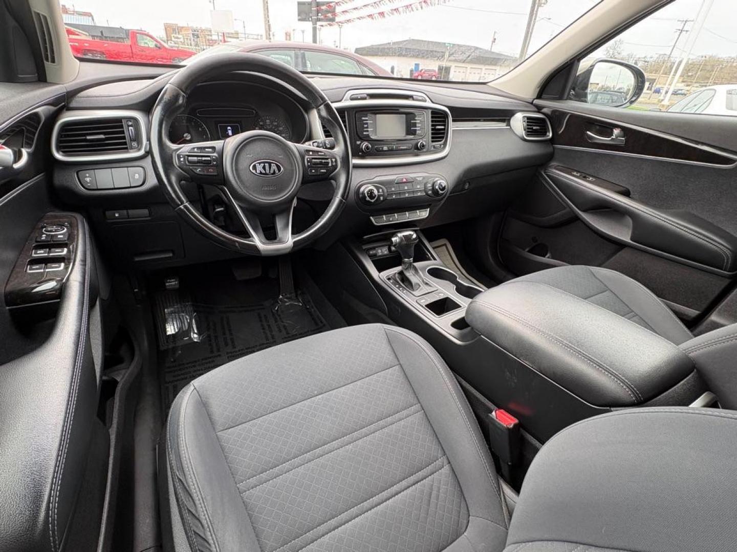 2016 GRAY KIA SORENTO LX (5XYPG4A36GG) with an 2.4L engine, Automatic transmission, located at 501 E. Columbia St., Springfield, OH, 45503, (800) 262-7122, 39.925262, -83.801796 - ***Price Includes Documentation Fee!***LX***Heated Seats***3rd Row Seating***All New Brake Pads and Rotors***New Tires***New Spark Plugs***New Wiper Blades***New Air Filter and Cabin Air Filter*** Jay North Auto has offered hand picked vehicles since 1965! Our customer's enjoy a NO pressure buy - Photo#9