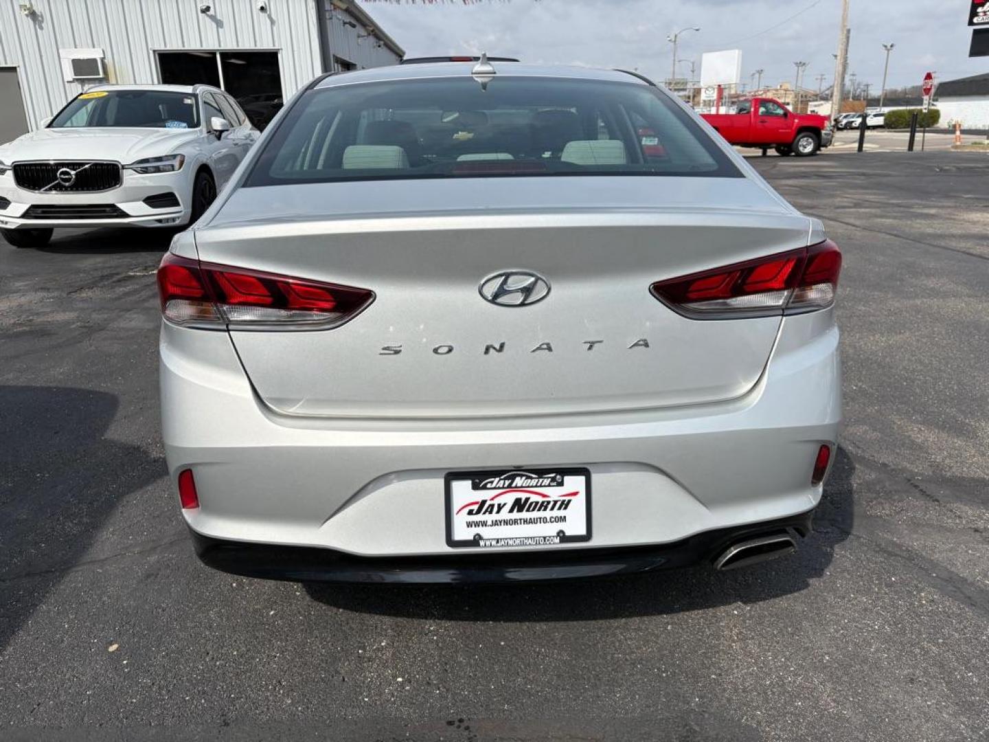 2018 SILVER HYUNDAI SONATA SEL (5NPE34AF6JH) with an 2.4L engine, Automatic transmission, located at 501 E. Columbia St., Springfield, OH, 45503, (800) 262-7122, 39.925262, -83.801796 - ***Price Includes Doc Fee!***SEL***Blind Spot***Heated Seats***Apple Carplay***New Battery***New Front Brake Pads and Rotors***New Spark Plugs***New Wiper Blades***New Air Filter and Cabin Air Filter*** Jay North Auto has offered hand picked vehicles since 1965! Our customer's enjoy a NO pressu - Photo#3