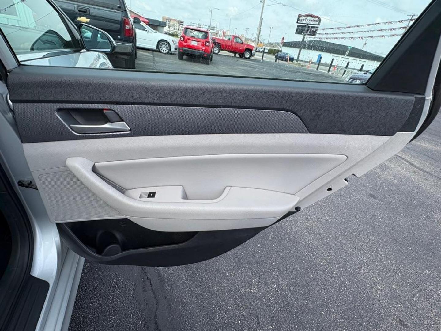 2018 SILVER HYUNDAI SONATA SEL (5NPE34AF6JH) with an 2.4L engine, Automatic transmission, located at 501 E. Columbia St., Springfield, OH, 45503, (800) 262-7122, 39.925262, -83.801796 - ***Price Includes Doc Fee!***SEL***Blind Spot***Heated Seats***Apple Carplay***New Battery***New Front Brake Pads and Rotors***New Spark Plugs***New Wiper Blades***New Air Filter and Cabin Air Filter*** Jay North Auto has offered hand picked vehicles since 1965! Our customer's enjoy a NO pressu - Photo#14