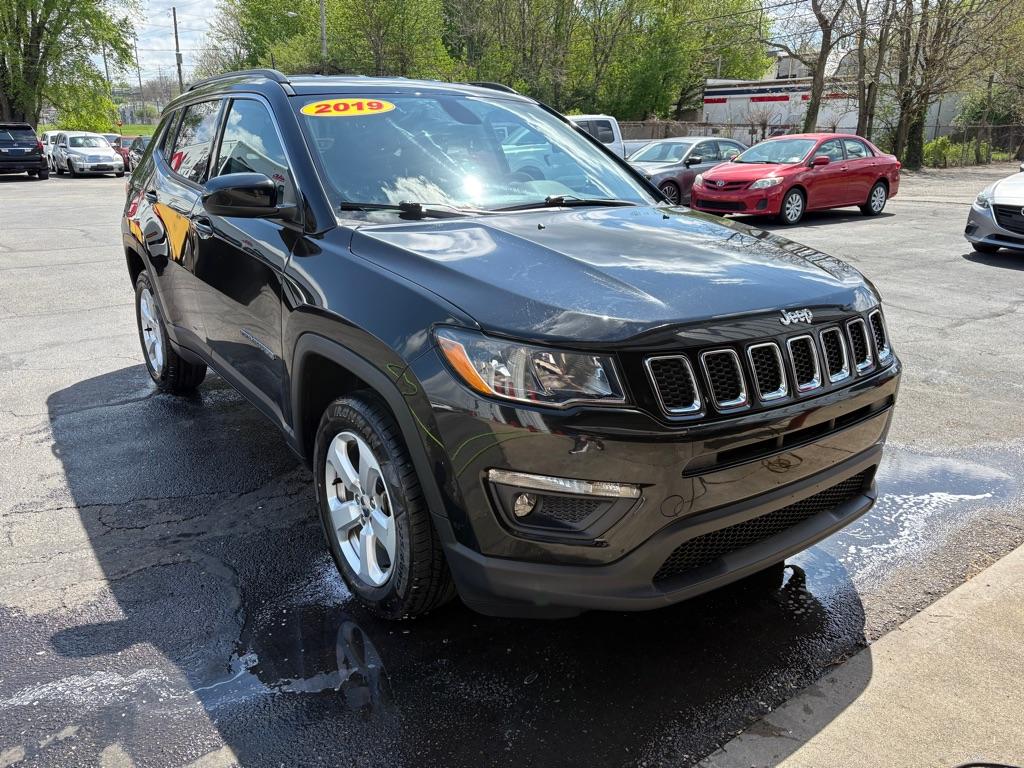 photo of 2019 JEEP COMPASS LATITUDE