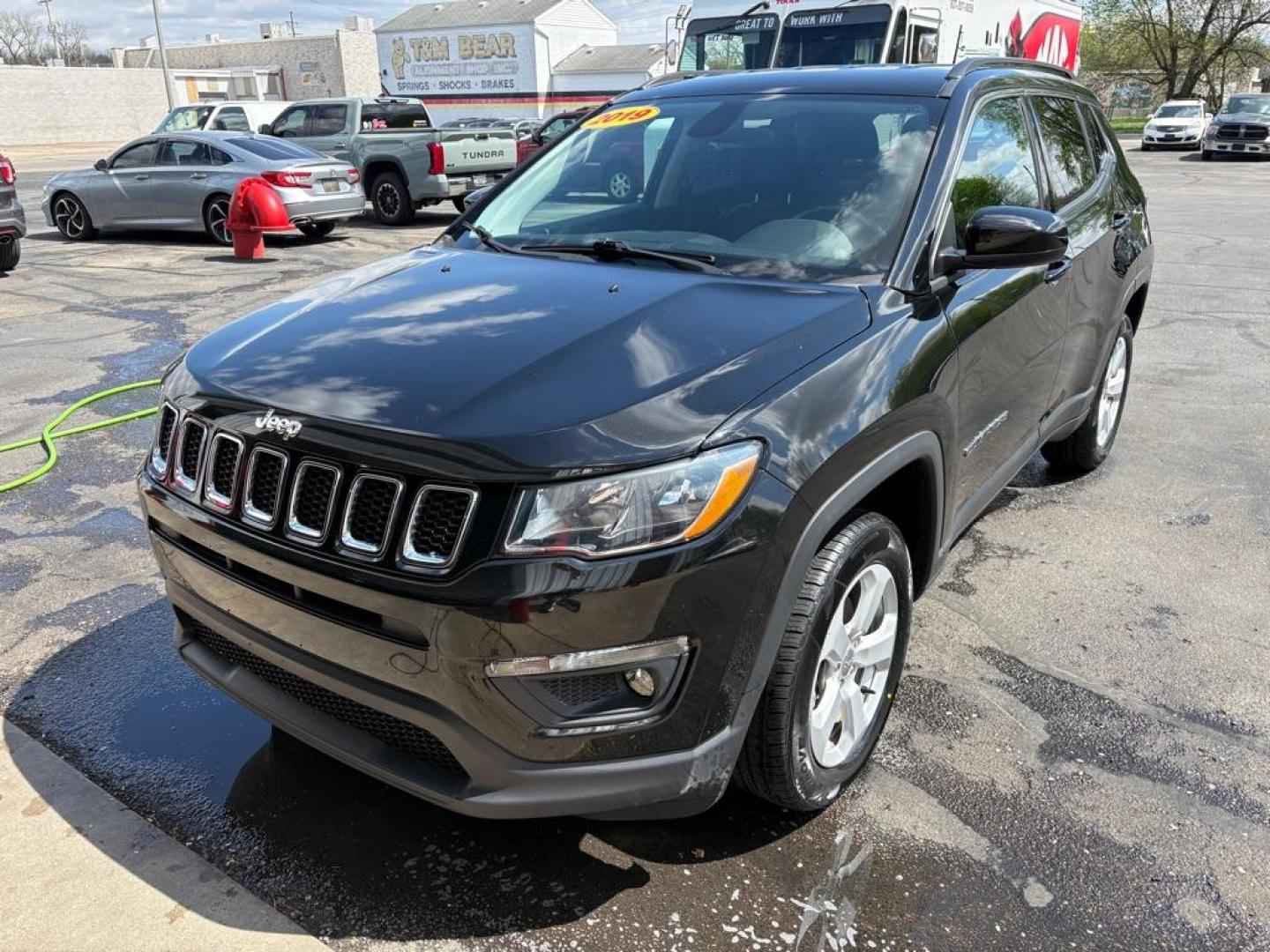 2019 BLACK JEEP COMPASS LATITUDE (3C4NJDBB1KT) with an 2.4L engine, Automatic transmission, located at 501 E. Columbia St., Springfield, OH, 45503, (800) 262-7122, 39.925262, -83.801796 - *** New Tires *** New Aux Battery *** 4x4 *** Clean CarFax *** Apple CarPlay *** New Front Brakes *** New Wipers *** New Cabin and Air Filters *** Oil Chage *** New Stabilizer link *** Nice !!! Jay North Auto has offered hand picked vehicles since 1965! Our customer's enjoy a NO pressure buying e - Photo#6