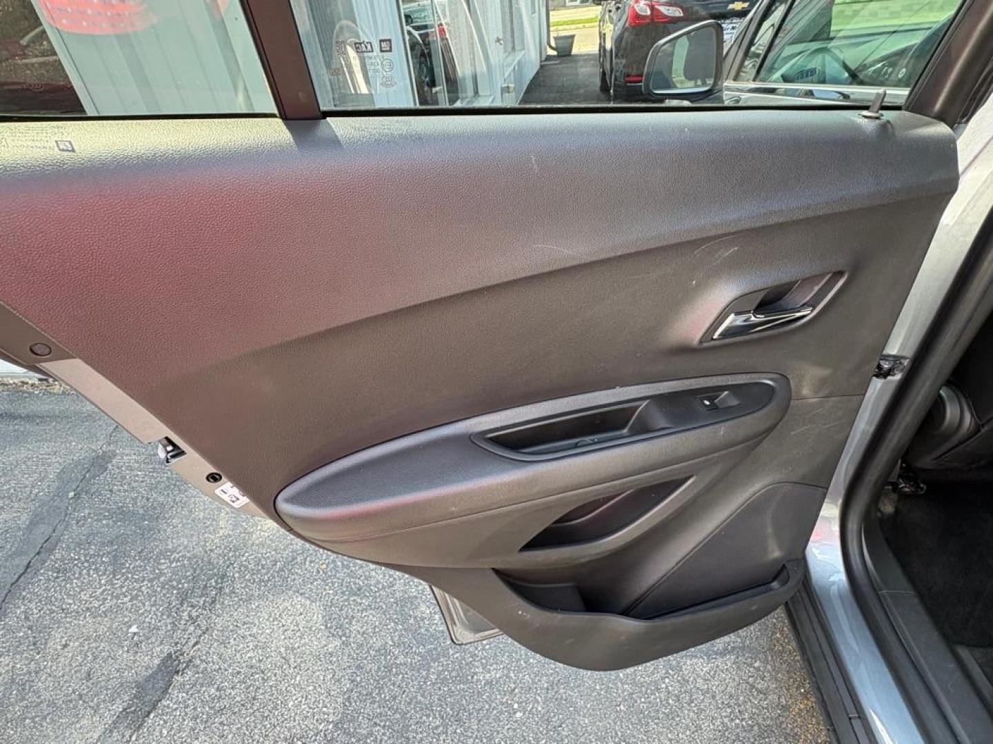 2019 GRAY CHEVROLET TRAX 1LT (KL7CJPSB9KB) with an 1.4L engine, Automatic transmission, located at 501 E. Columbia St., Springfield, OH, 45503, (800) 262-7122, 39.925262, -83.801796 - ***Clean Carfax***LT***AWD***New Air Filter and Cabin Air Filter***New Front and Rear Brake Pads and Rotors***Fresh Oil Change*** Jay North Auto has offered hand picked vehicles since 1965! Our customer's enjoy a NO pressure buying experience with a small town feel. We are a preferred dealer fo - Photo#9