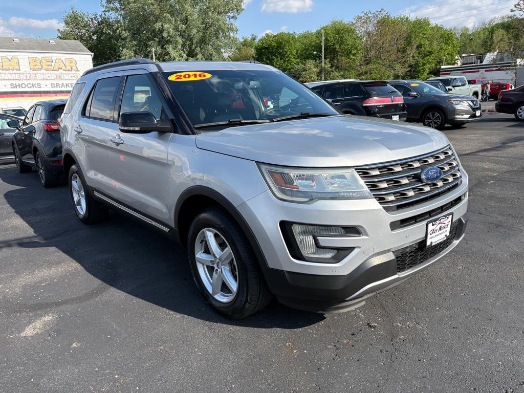 photo of 2016 FORD EXPLORER XLT
