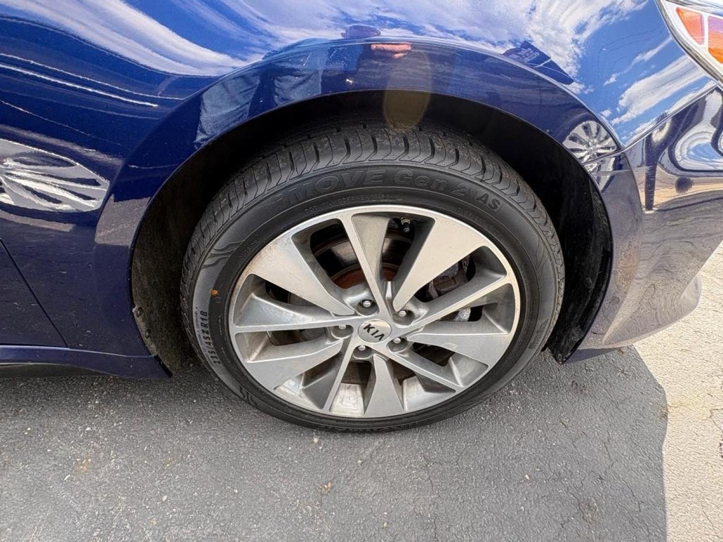 2018 BLUE KIA OPTIMA S (5XXGT4L39JG) with an 2.4L engine, Automatic transmission, located at 501 E. Columbia St., Springfield, OH, 45503, (800) 262-7122, 39.925262, -83.801796 - *** Tune Up *** New Wipers *** New Rear Brakes *** New Cabin and Air filter *** Inspection *** Oil change *** New Valve cover gasket and fuel pump gasket *** Newer Tires *** Panoramic Roof *** Premium Audio *** S sport *** Apple CarPlay *** Back Up Camera *** Blind spot w/ cross traffic alert *** Pa - Photo#18