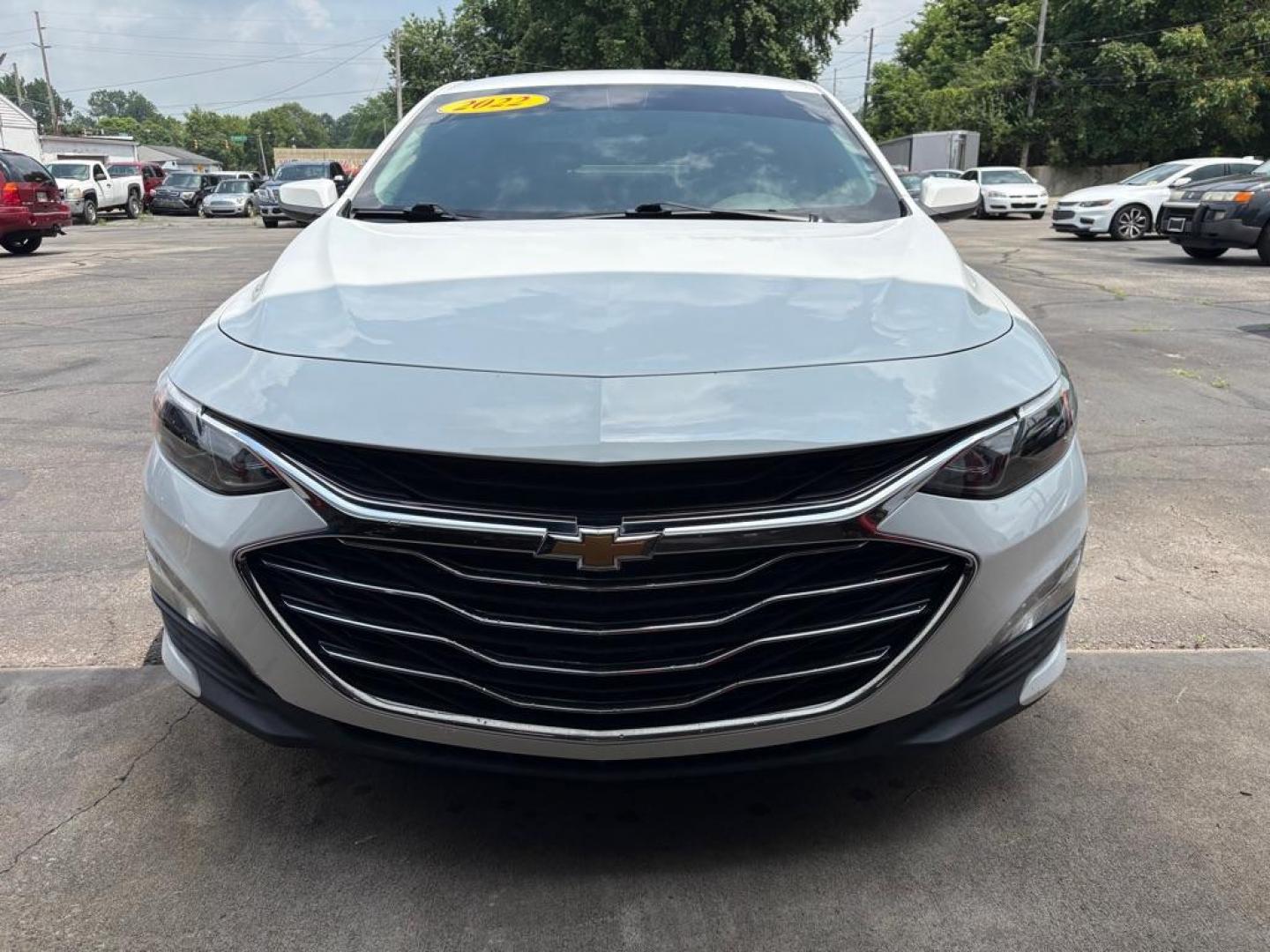 2022 WHITE CHEVROLET MALIBU LT (1G1ZD5ST9NF) with an 1.5L engine, Continuously Variable transmission, located at 501 E. Columbia St., Springfield, OH, 45503, (800) 262-7122, 39.925262, -83.801796 - ***Clean Carfax***LS***Heated Seats***Apple CarPlay***New Turbo***All New Tires***New Air Filter and Cabin Air Filter***Fresh Oil Change*** Jay North Auto has offered hand picked vehicles since 1965! Our customer's enjoy a NO pressure buying experience with a small town feel. We are a prefe - Photo#6