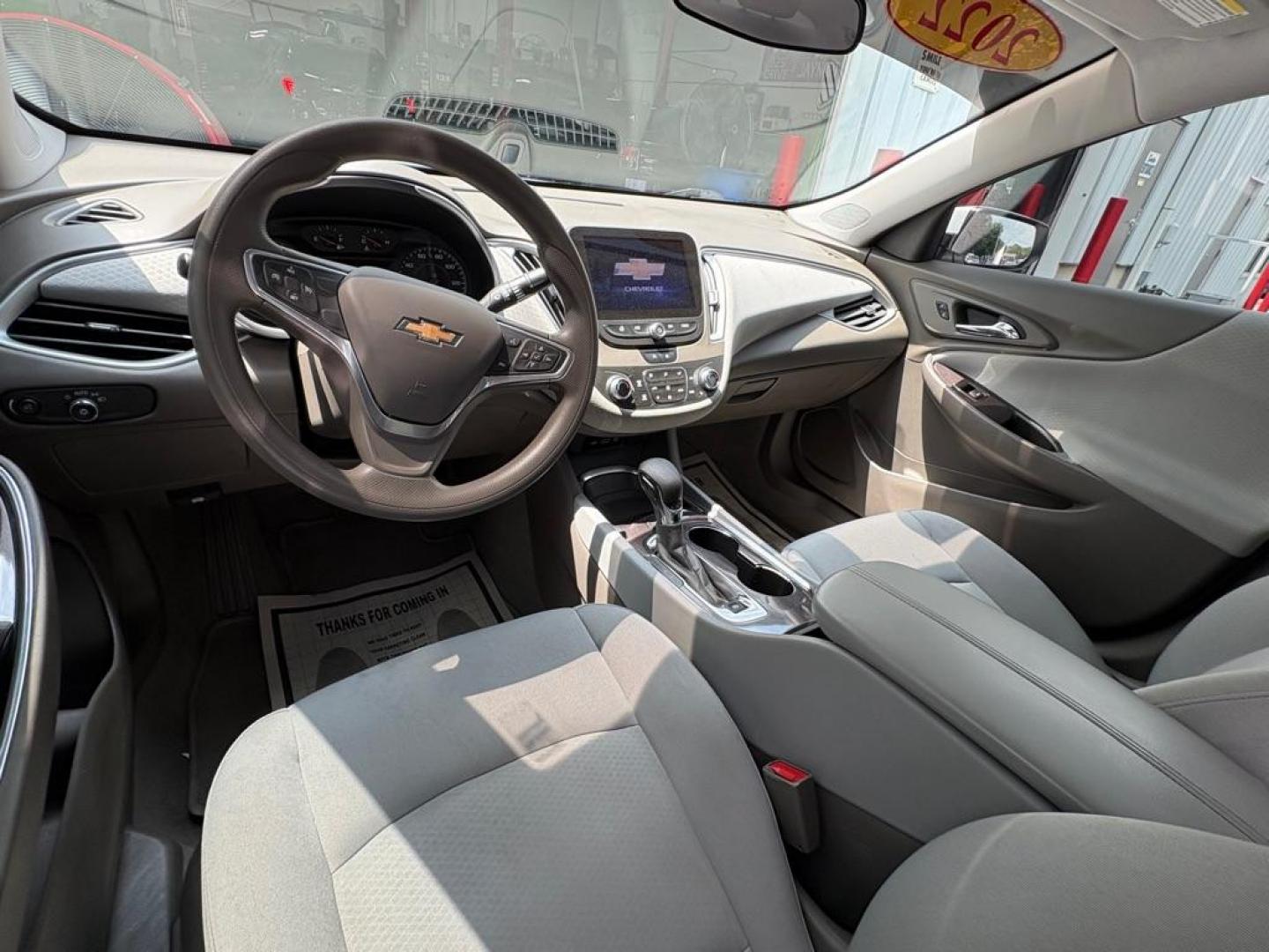 2022 WHITE CHEVROLET MALIBU LT (1G1ZD5ST9NF) with an 1.5L engine, Continuously Variable transmission, located at 501 E. Columbia St., Springfield, OH, 45503, (800) 262-7122, 39.925262, -83.801796 - ***Clean Carfax***LS***Heated Seats***Apple CarPlay***New Turbo***All New Tires***New Air Filter and Cabin Air Filter***Fresh Oil Change*** Jay North Auto has offered hand picked vehicles since 1965! Our customer's enjoy a NO pressure buying experience with a small town feel. We are a prefe - Photo#9