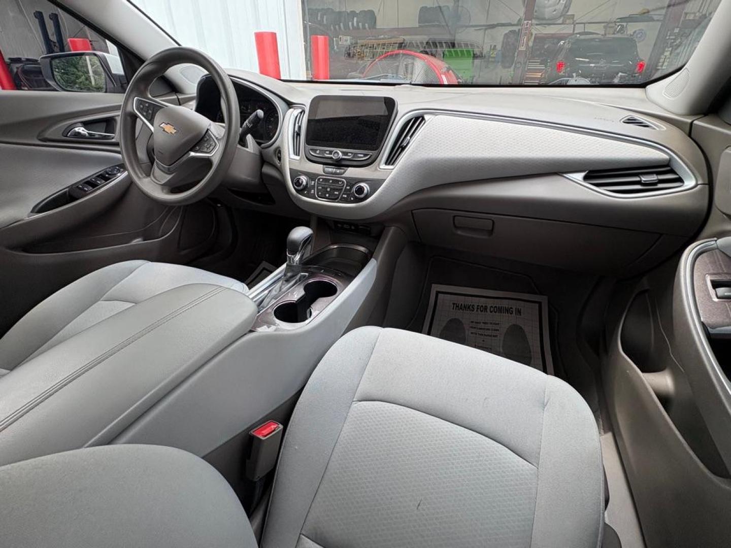 2022 WHITE CHEVROLET MALIBU LT (1G1ZD5ST9NF) with an 1.5L engine, Continuously Variable transmission, located at 501 E. Columbia St., Springfield, OH, 45503, (800) 262-7122, 39.925262, -83.801796 - ***Clean Carfax***LS***Heated Seats***Apple CarPlay***New Turbo***All New Tires***New Air Filter and Cabin Air Filter***Fresh Oil Change*** Jay North Auto has offered hand picked vehicles since 1965! Our customer's enjoy a NO pressure buying experience with a small town feel. We are a prefe - Photo#17