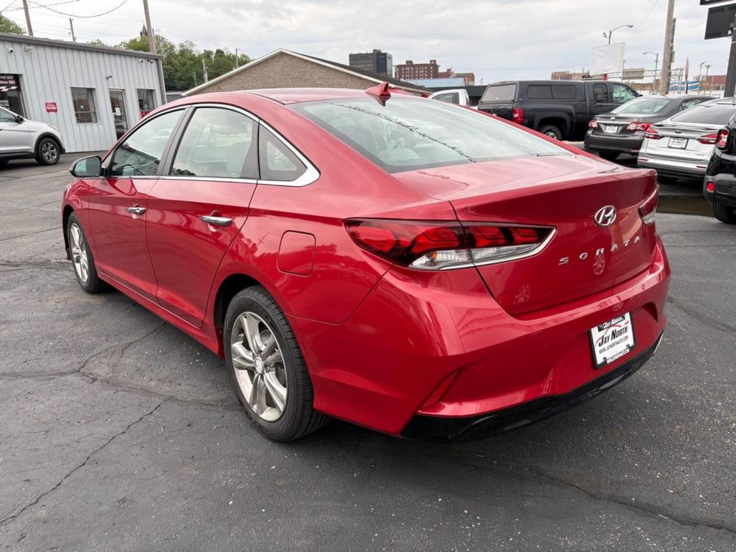 2019 RED HYUNDAI SONATA LIMITED (5NPE34AF6KH) with an 2.4L engine, Automatic transmission, located at 501 E. Columbia St., Springfield, OH, 45503, (800) 262-7122, 39.925262, -83.801796 - *** One Owner *** Tune Up *** New Brakes *** New Wipers *** Oil Change *** Air and Cabin Filter *** Apple CarPlay *** Jay North Auto has offered hand picked vehicles since 1965! Our customer's enjoy a NO pressure buying experience with a small town feel. We are a preferred dealer for many loca - Photo#4