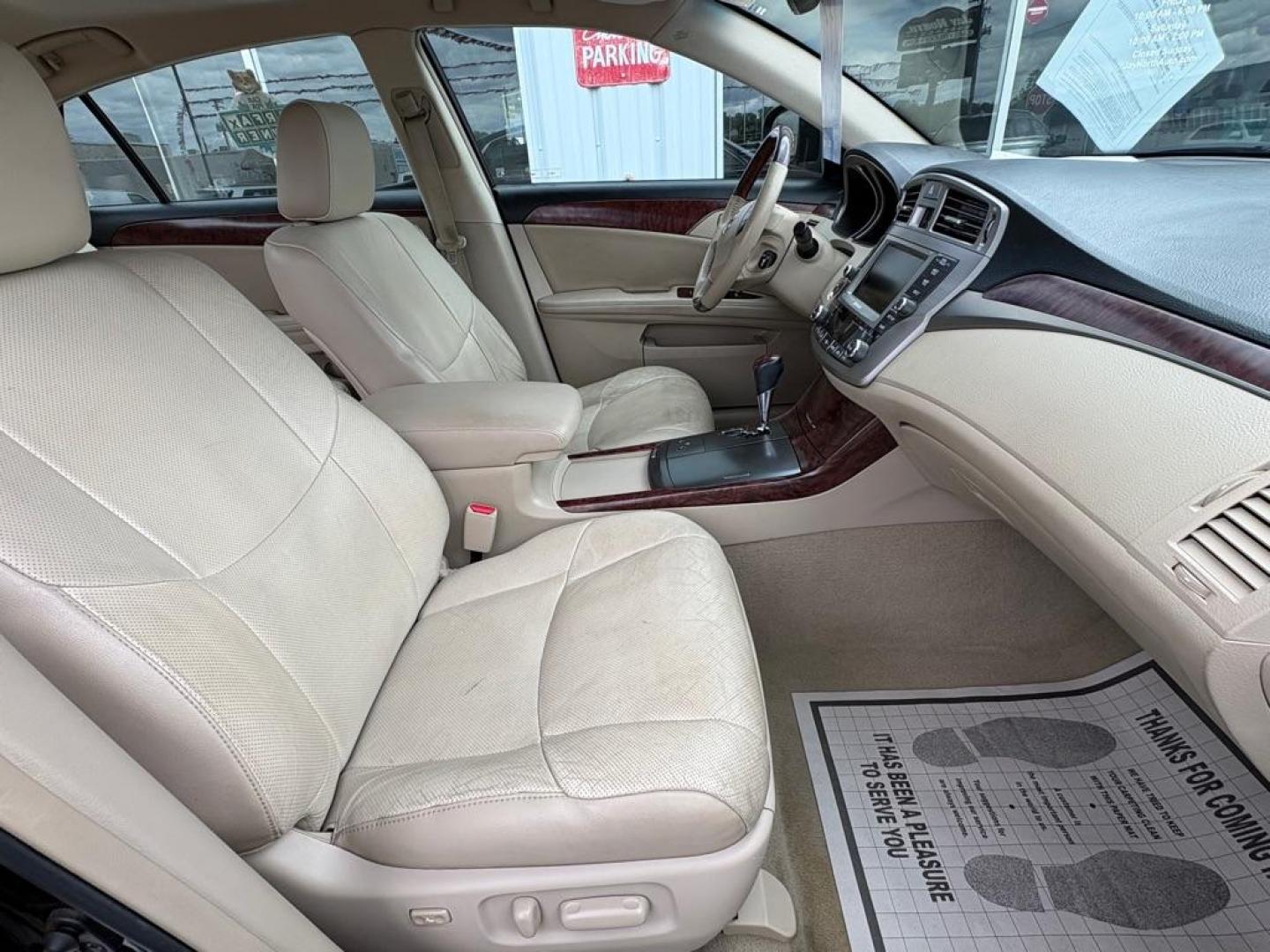 2011 BLACK TOYOTA AVALON LIMITED (4T1BK3DB6BU) with an 3.5L engine, Automatic transmission, located at 501 E. Columbia St., Springfield, OH, 45503, (800) 262-7122, 39.925262, -83.801796 - ***Price Includes Documentation Fee!***LIMITED***3.5L V6***1-Owner***Clean Carfax***39 Service History Records on CarFax***Heated and Cooled Leather Seats***Monroof***Navigation***NICE!*** Jay North Auto has offered hand picked vehicles since 1965! Our customer's enjoy a NO pressure buying expe - Photo#16