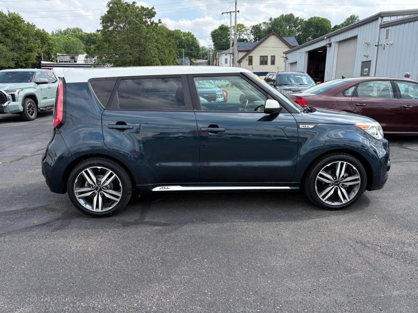 2018 BLUE KIA SOUL + (KNDJP3A57J7) with an 2.0L engine, Automatic transmission, located at 501 E. Columbia St., Springfield, OH, 45503, (800) 262-7122, 39.925262, -83.801796 - ***Clean Carfax***1 Millionth Special Edition Package***Navigation***Apple Carplay***2-Tone Roof***Harman Kardon Premium Audio System***New Tires***New Rear Brake Pads and Rotors*** Fresh Oil Change*** Jay North Auto has offered hand picked vehicles since 1965! Our customer's enjoy a NO pressur - Photo#1
