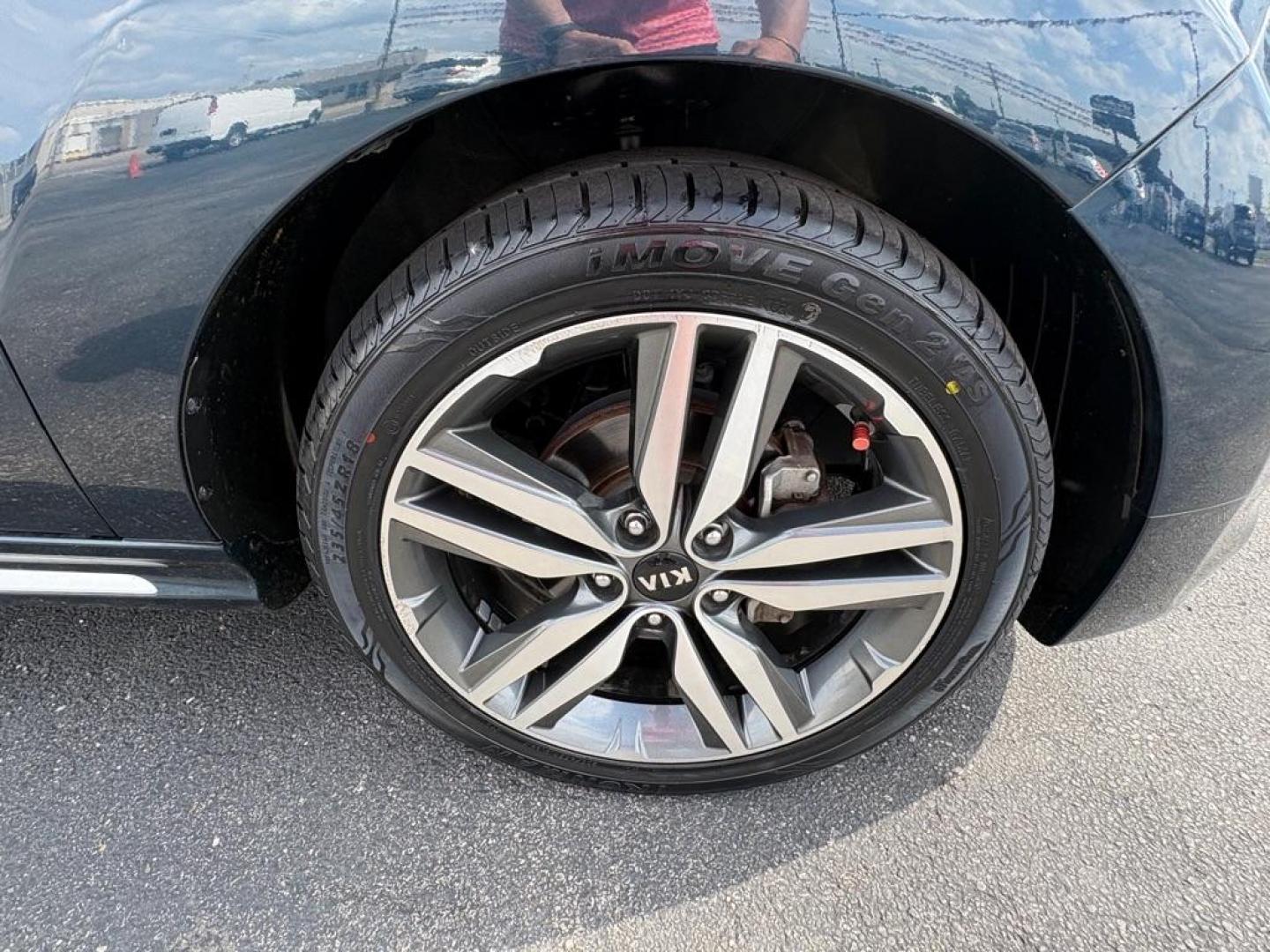 2018 BLUE KIA SOUL + (KNDJP3A57J7) with an 2.0L engine, Automatic transmission, located at 501 E. Columbia St., Springfield, OH, 45503, (800) 262-7122, 39.925262, -83.801796 - ***Clean Carfax***1 Millionth Special Edition Package***Navigation***Apple Carplay***2-Tone Roof***Harman Kardon Premium Audio System***New Tires***New Rear Brake Pads and Rotors*** Fresh Oil Change*** Jay North Auto has offered hand picked vehicles since 1965! Our customer's enjoy a NO pressur - Photo#19