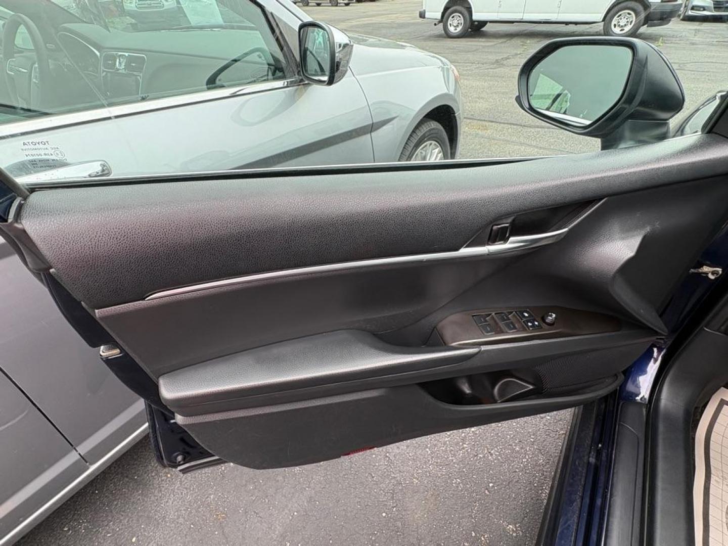 2021 BLUE TOYOTA CAMRY SE (4T1G11AK8MU) with an 2.5L engine, Automatic transmission, located at 501 E. Columbia St., Springfield, OH, 45503, (800) 262-7122, 39.925262, -83.801796 - *** New Tires *** NICE *** SE *** New Brakes *** New Wipers *** New Battery *** New Cabin and Air filter *** Oil Change *** Inspection *** FWD *** Back Up Camera *** Alloy Wheels *** Jay North Auto has offered hand picked vehicles since 1965! Our customer's enjoy a NO pressure buying experience - Photo#6