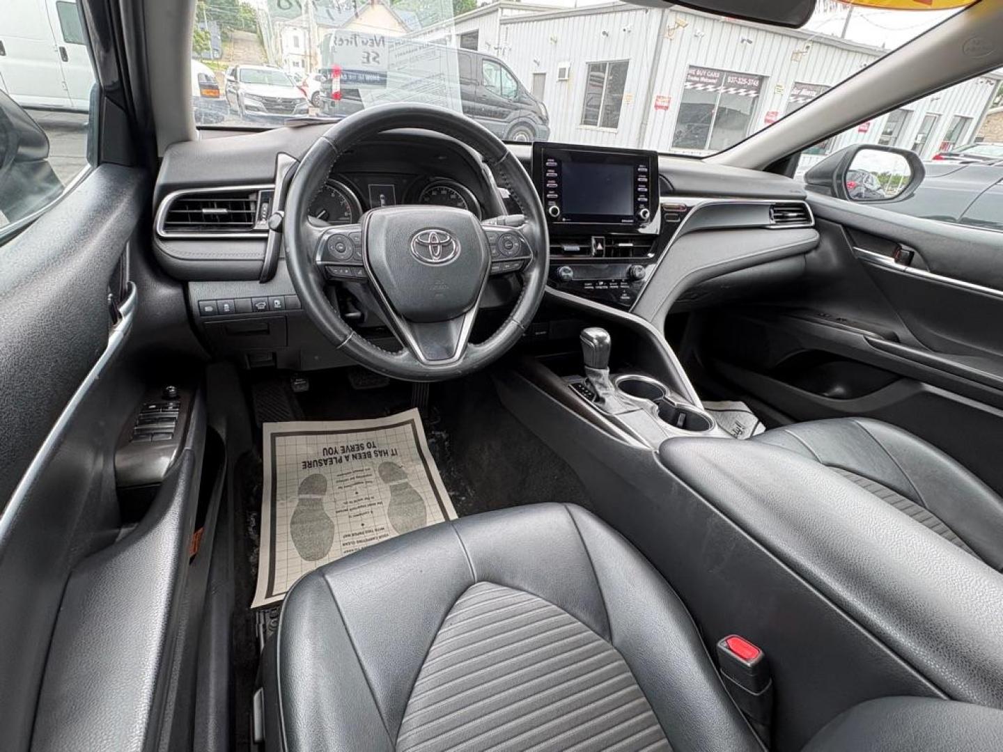2021 BLUE TOYOTA CAMRY SE (4T1G11AK8MU) with an 2.5L engine, Automatic transmission, located at 501 E. Columbia St., Springfield, OH, 45503, (800) 262-7122, 39.925262, -83.801796 - *** New Tires *** NICE *** SE *** New Brakes *** New Wipers *** New Battery *** New Cabin and Air filter *** Oil Change *** Inspection *** FWD *** Back Up Camera *** Alloy Wheels *** Jay North Auto has offered hand picked vehicles since 1965! Our customer's enjoy a NO pressure buying experience - Photo#8